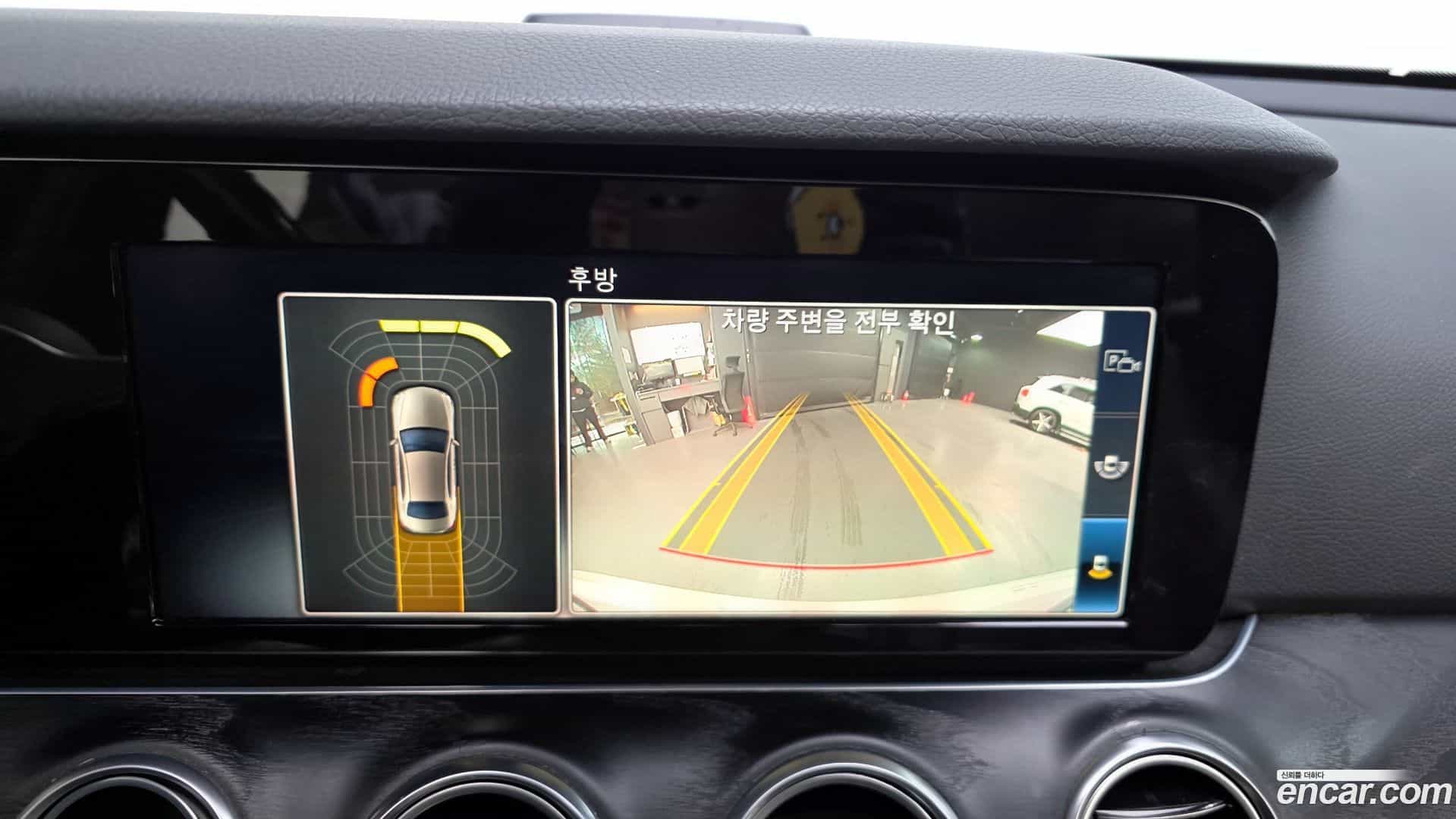 E-Class Mercedes-Benz 2019.4-OPTION-019