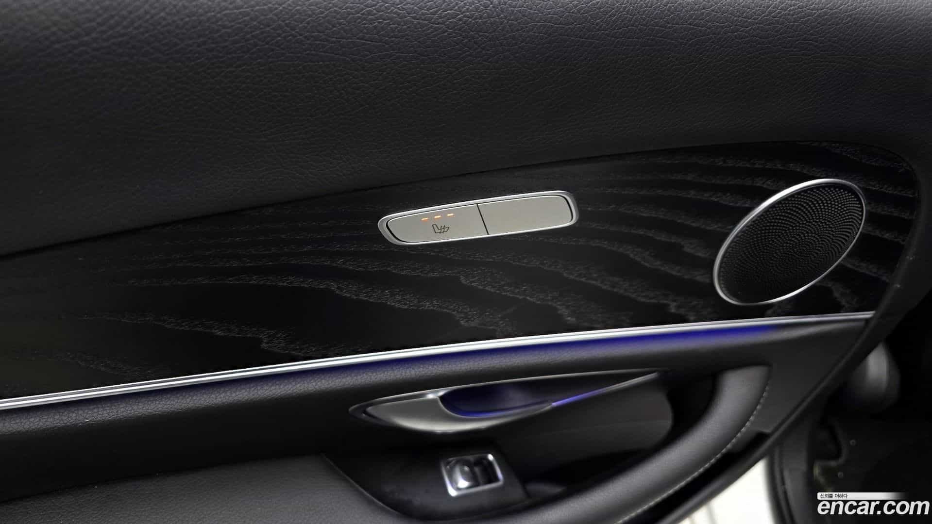 E-Class Mercedes-Benz 2019.4-OPTION-022