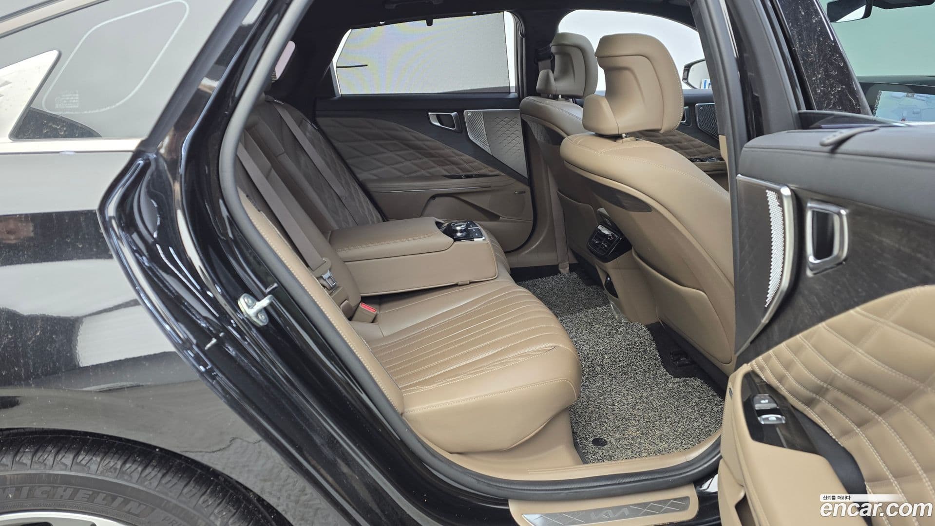 Main__Slider__Photo:K8 Kia 2021.11-11