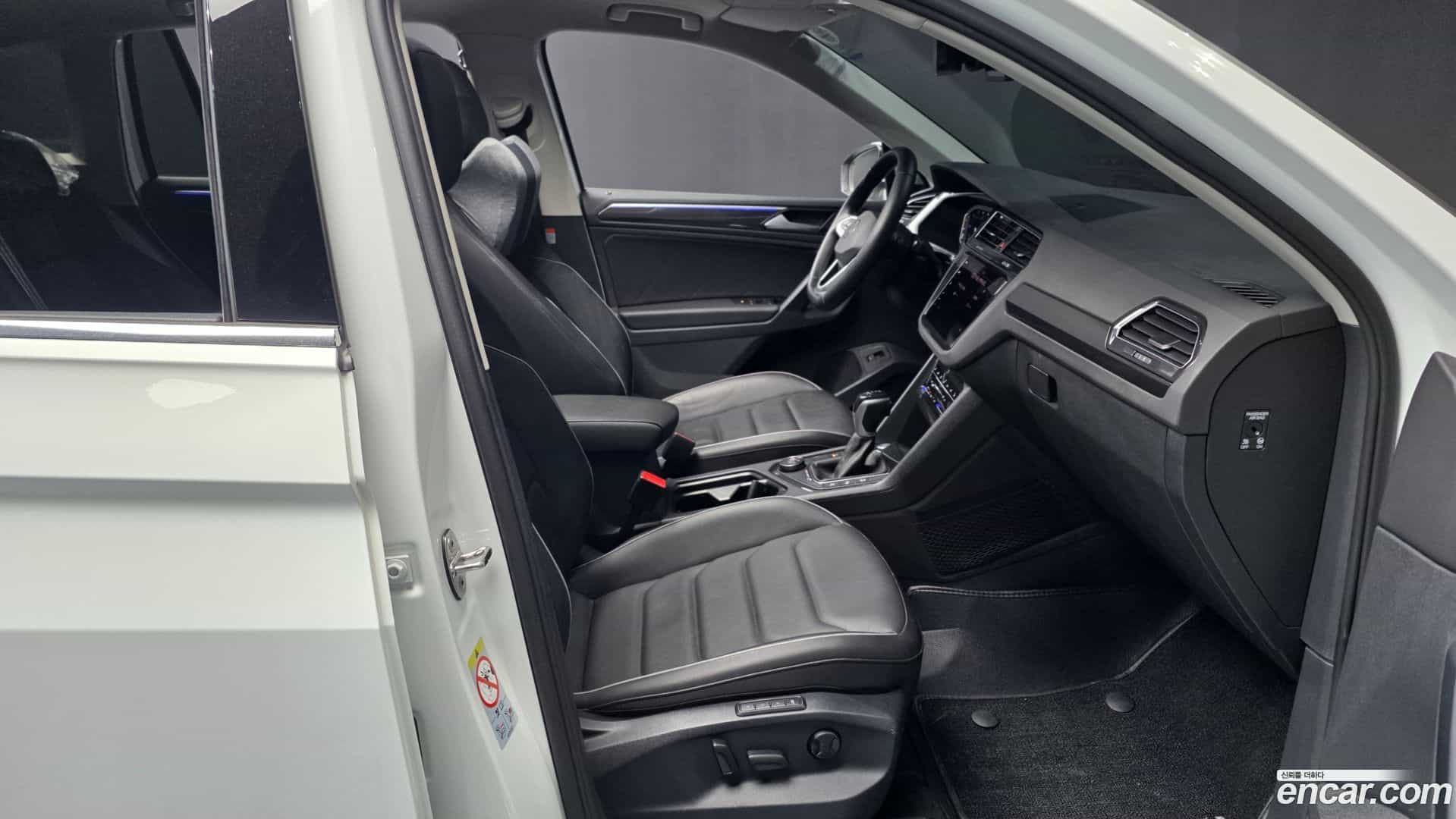 Tiguan Volkswagen 2022.11-OPTION-015