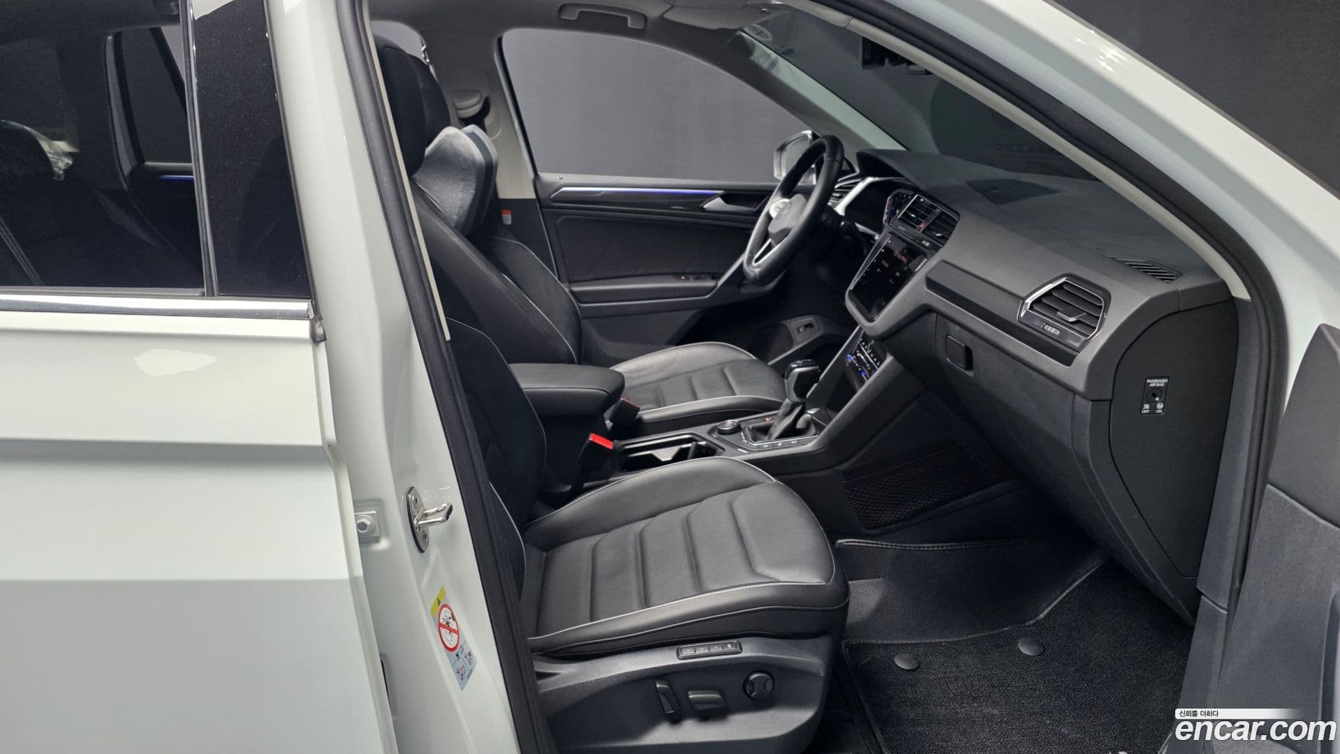 Main__Slider__Photo:Tiguan Volkswagen 2022.11-10