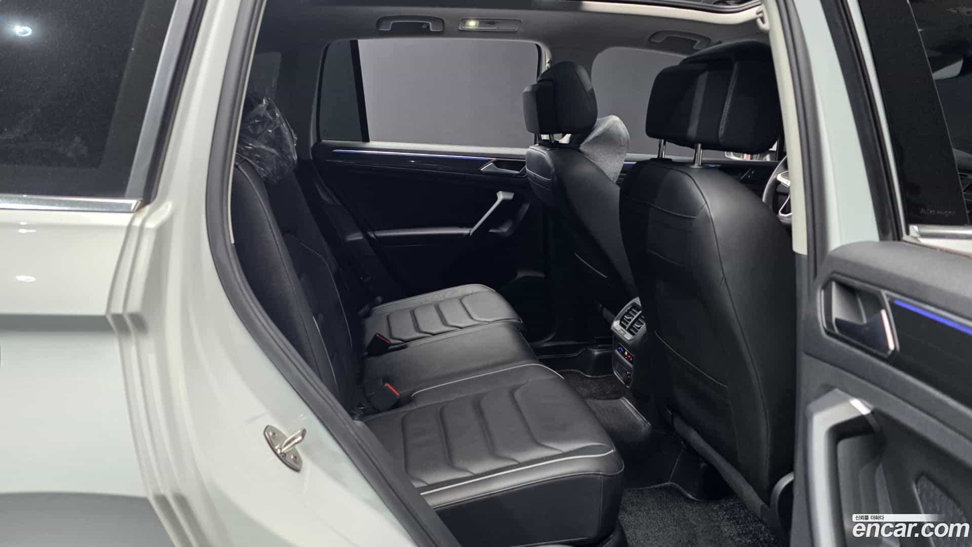 Tiguan Volkswagen 2022.11-OPTION-016