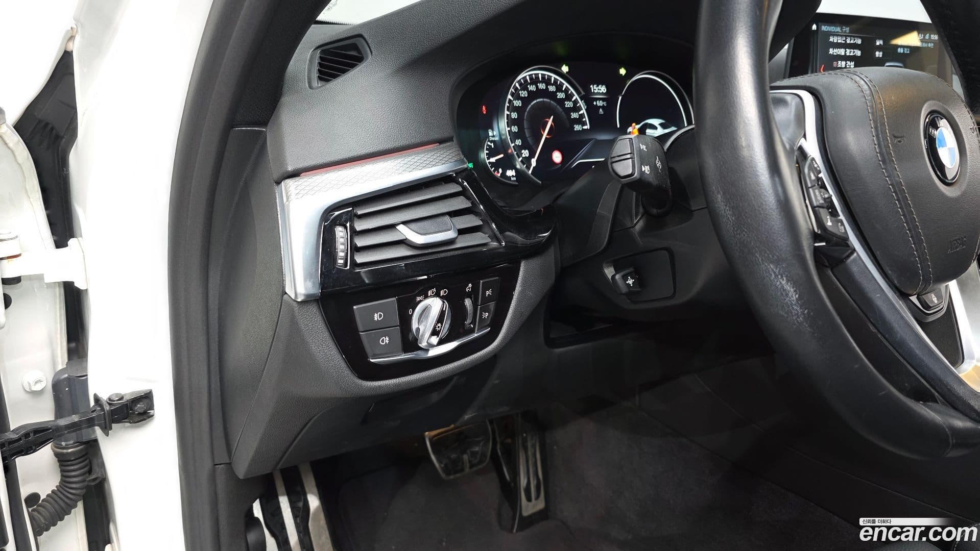 Main__Slider__Photo:5-Series BMW 2018.0-12