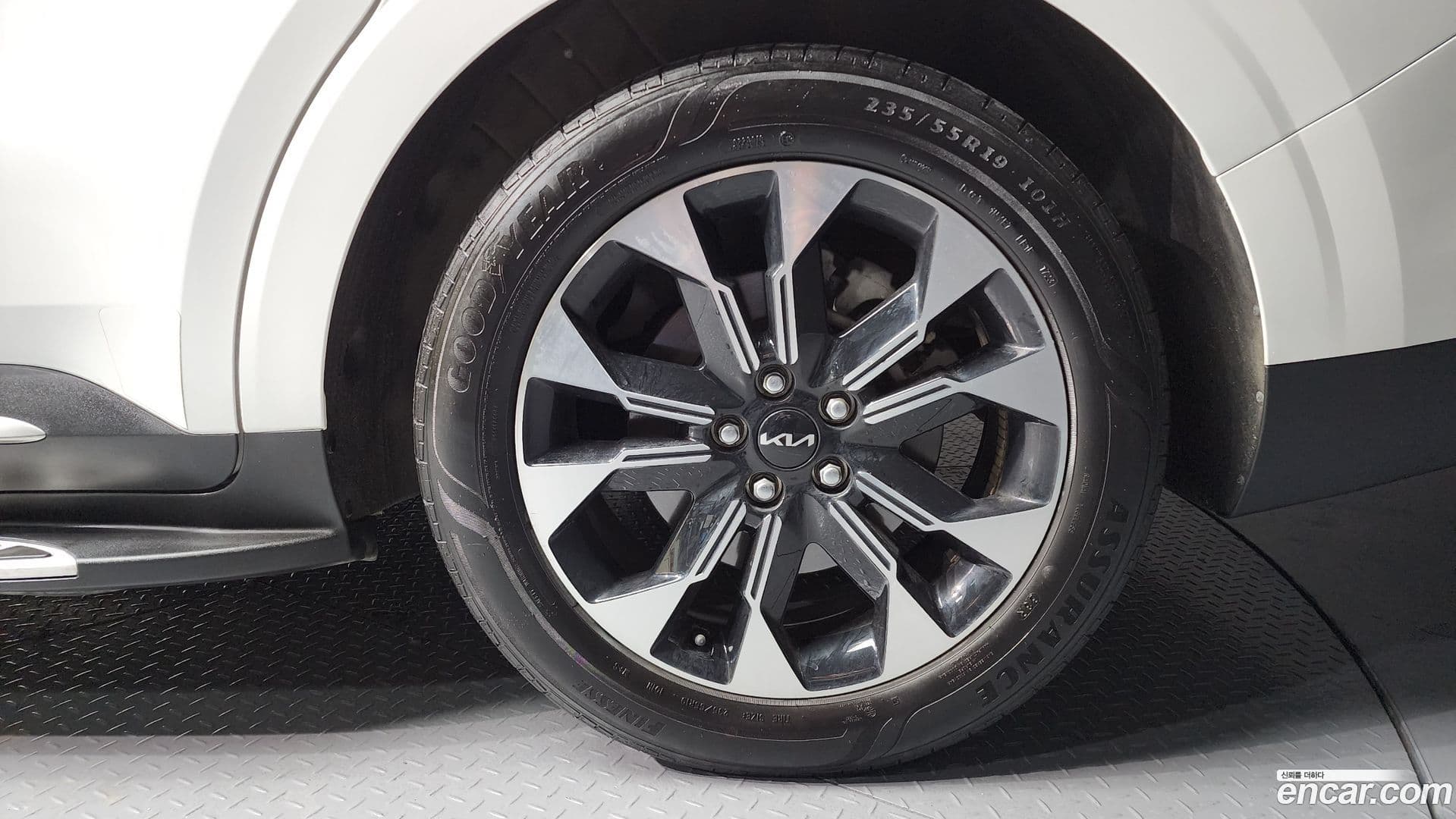 Main__Slider__Photo:Canival Kia 2023.8-4