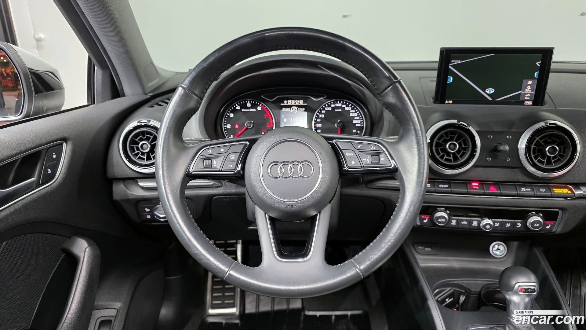 Main__Slider__Photo:A3 Audi 2018.8-12