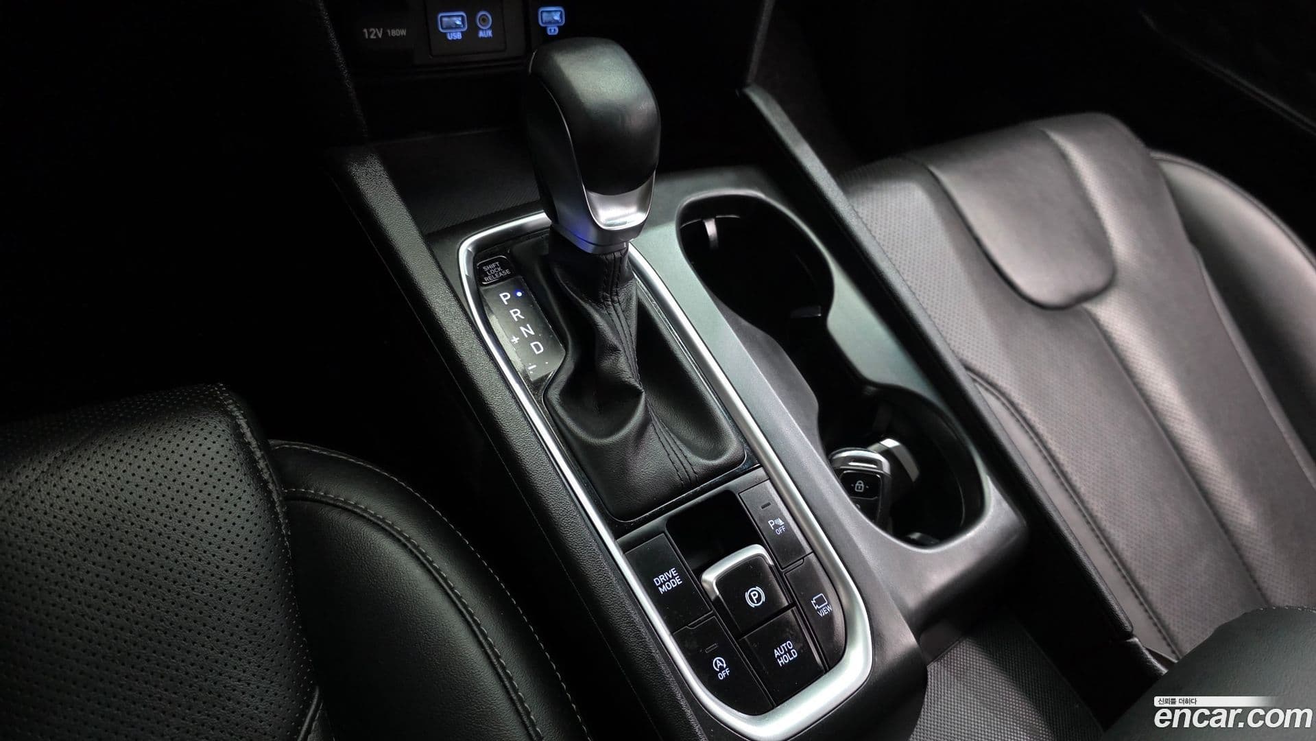 Main__Slider__Photo:Santafe Hyundai 2019.0-8