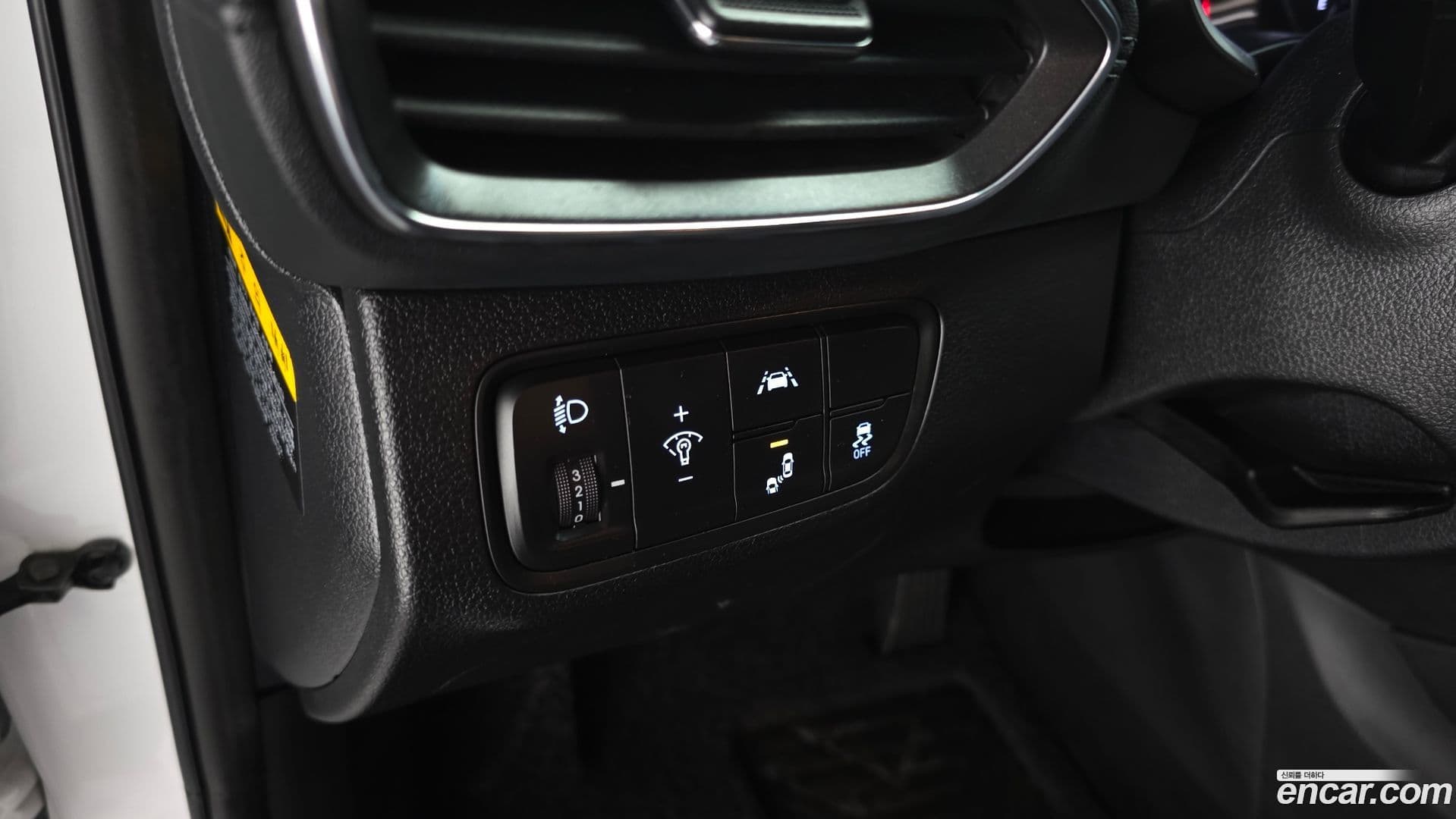 Main__Slider__Photo:Santafe Hyundai 2019.0-13