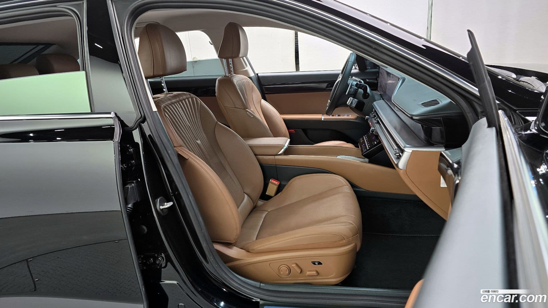 Main__Slider__Photo:Grandeur Hyundai 2025.2-9