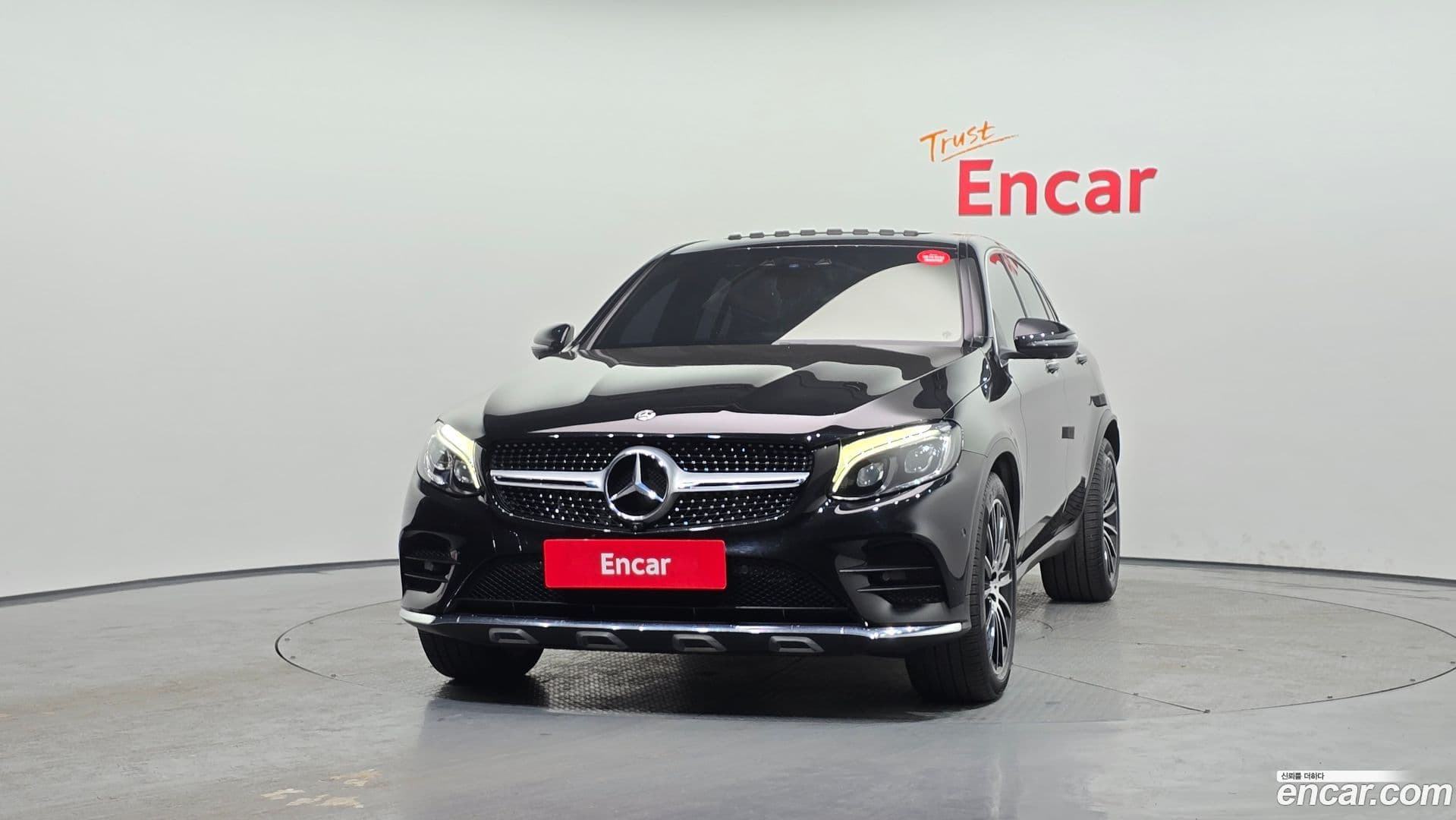 Main__Slider__Photo:GLC-Class Mercedes-Benz 2019.5-2