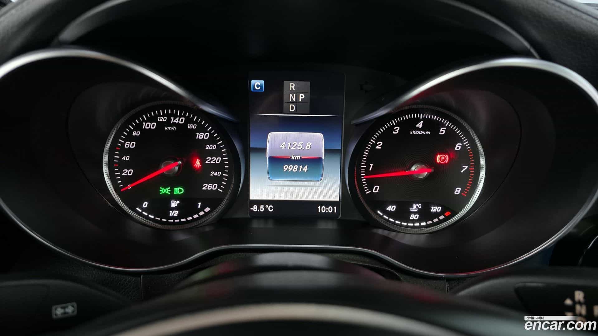 GLC-Class Mercedes-Benz 2019.5-INNER-008