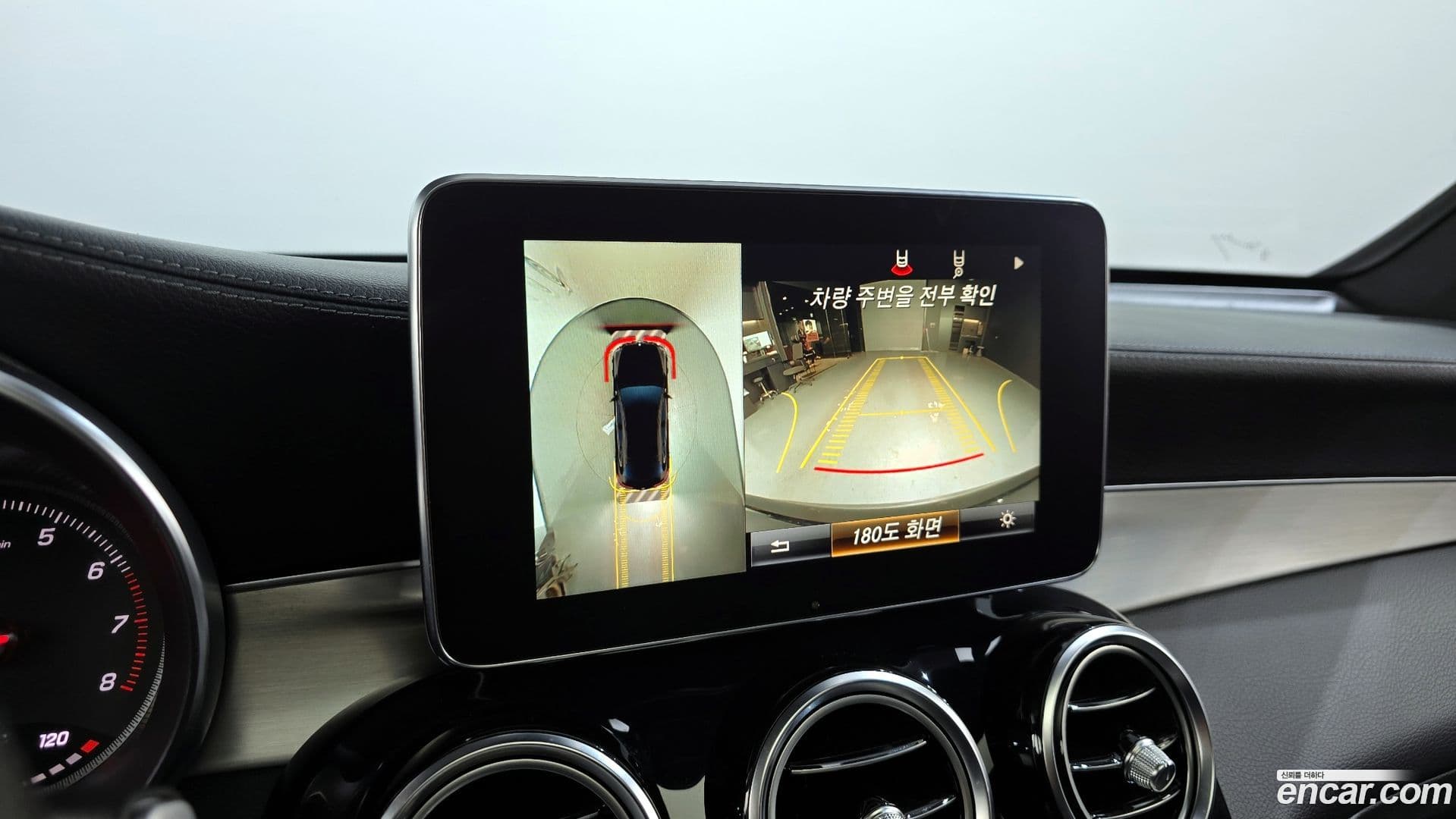 Main__Slider__Photo:GLC-Class Mercedes-Benz 2019.5-14