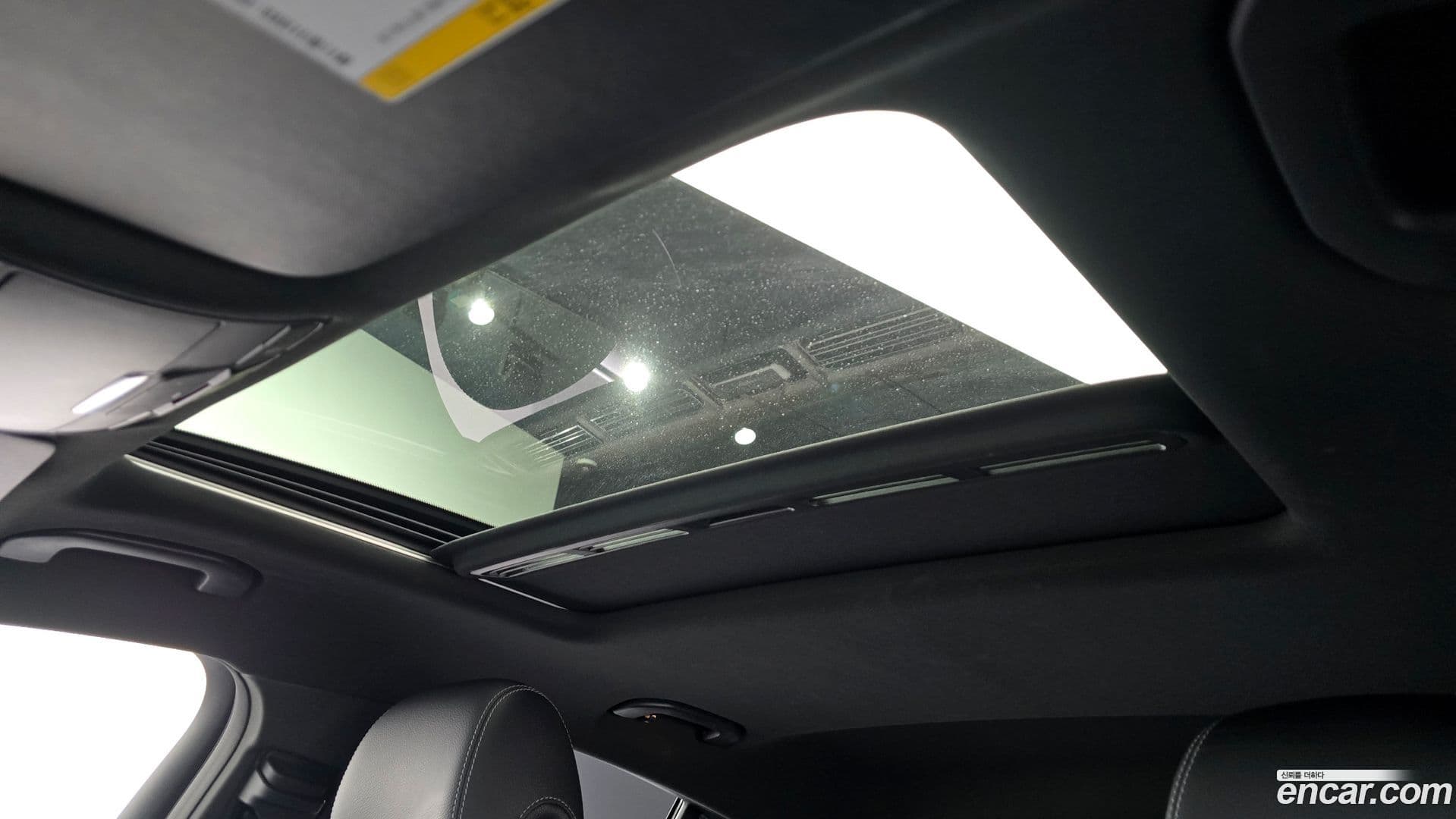 Main__Slider__Photo:GLC-Class Mercedes-Benz 2019.5-17