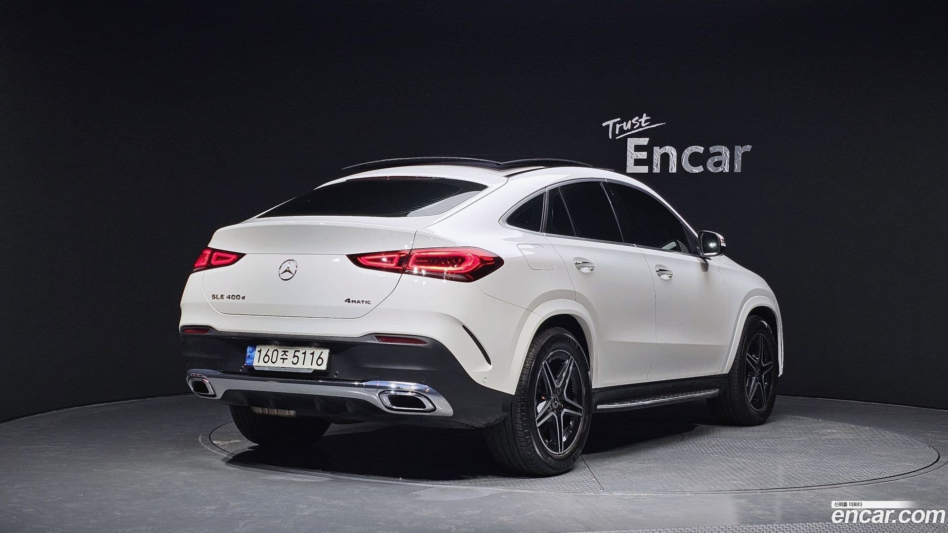 Main__Slider__Photo:GLE-Class Mercedes-Benz 2021.1-1