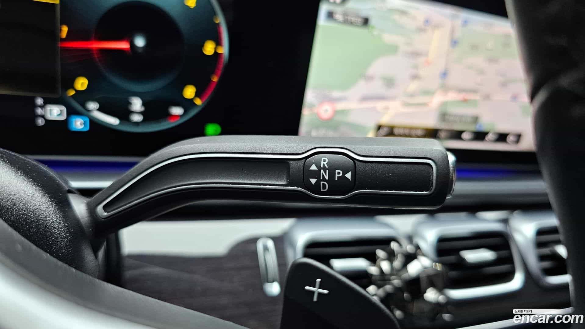 GLE-Class Mercedes-Benz 2021.1-INNER-009