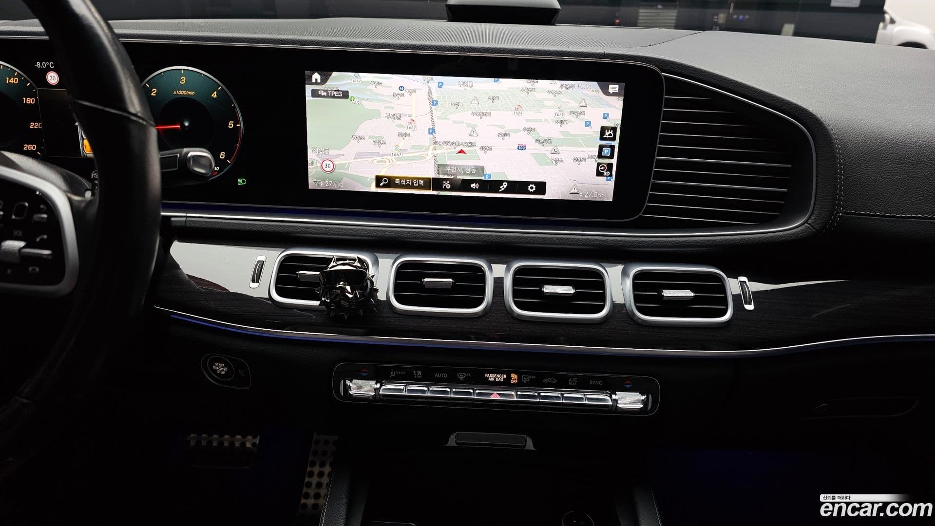 Main__Slider__Photo:GLE-Class Mercedes-Benz 2021.1-13