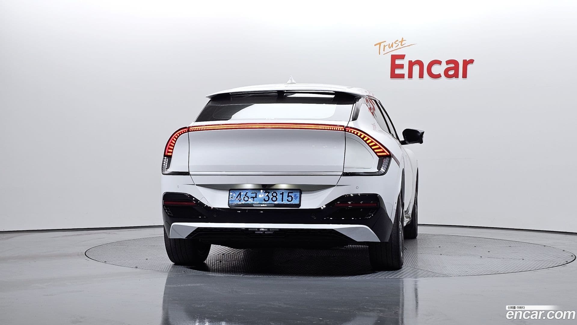 Main__Slider__Photo:EV6 Kia 2023.2-3