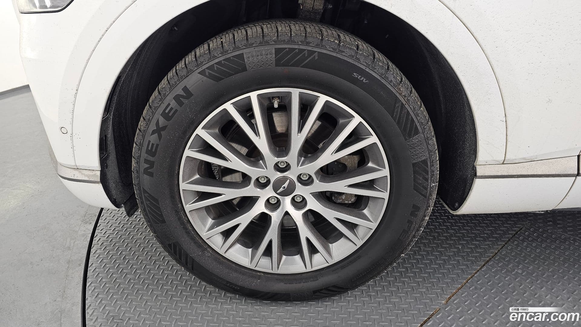 Main__Slider__Photo:GV80 Genesis 2021.11-4