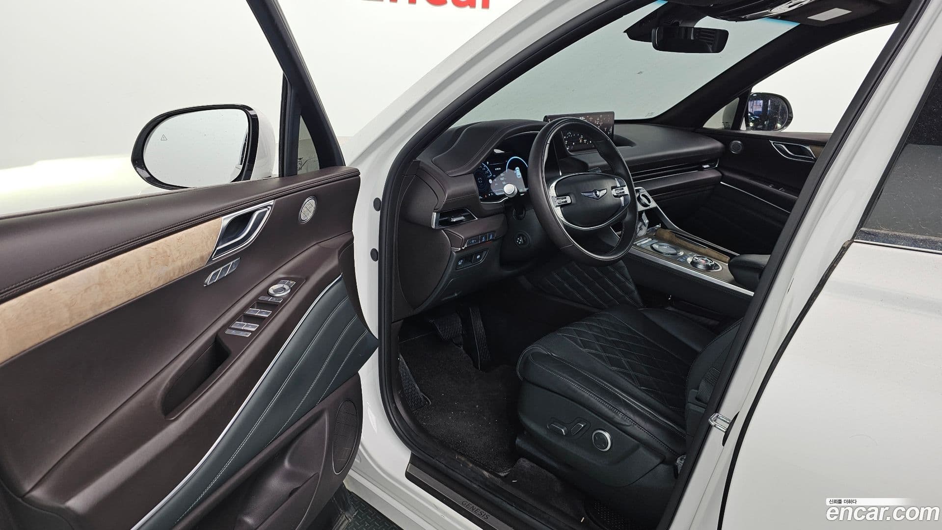 Main__Slider__Photo:GV80 Genesis 2021.11-10