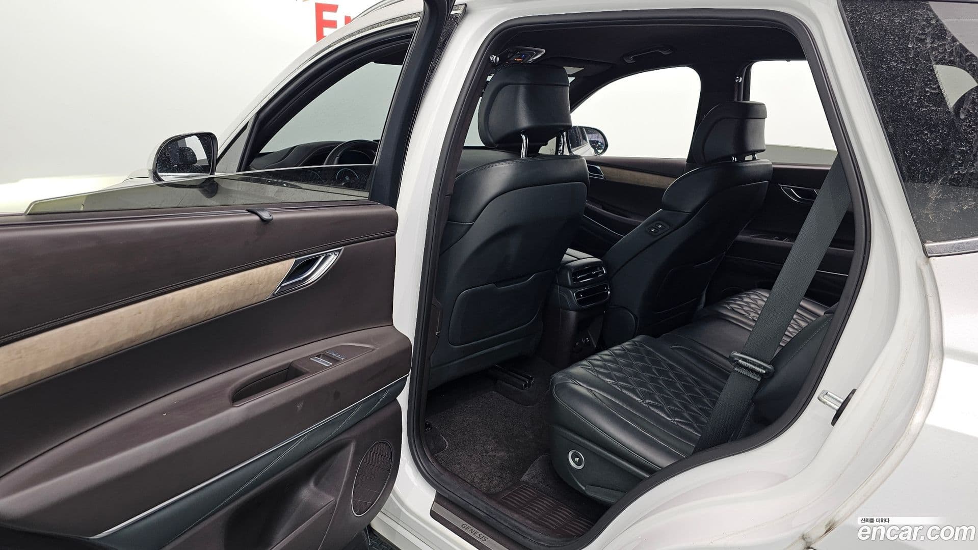 Main__Slider__Photo:GV80 Genesis 2021.11-11