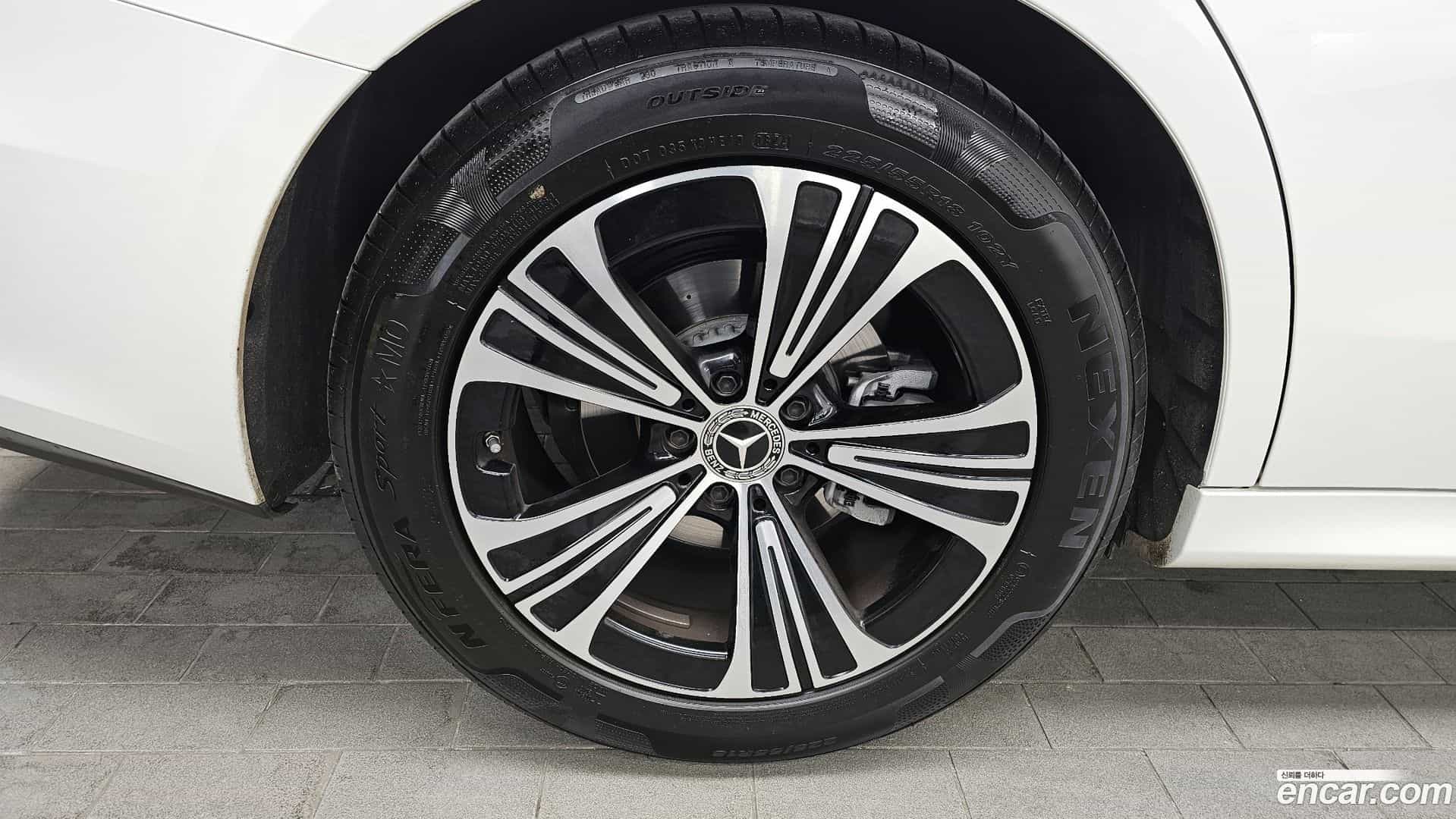 E-Class Mercedes-Benz 2024.8-OUTER-005