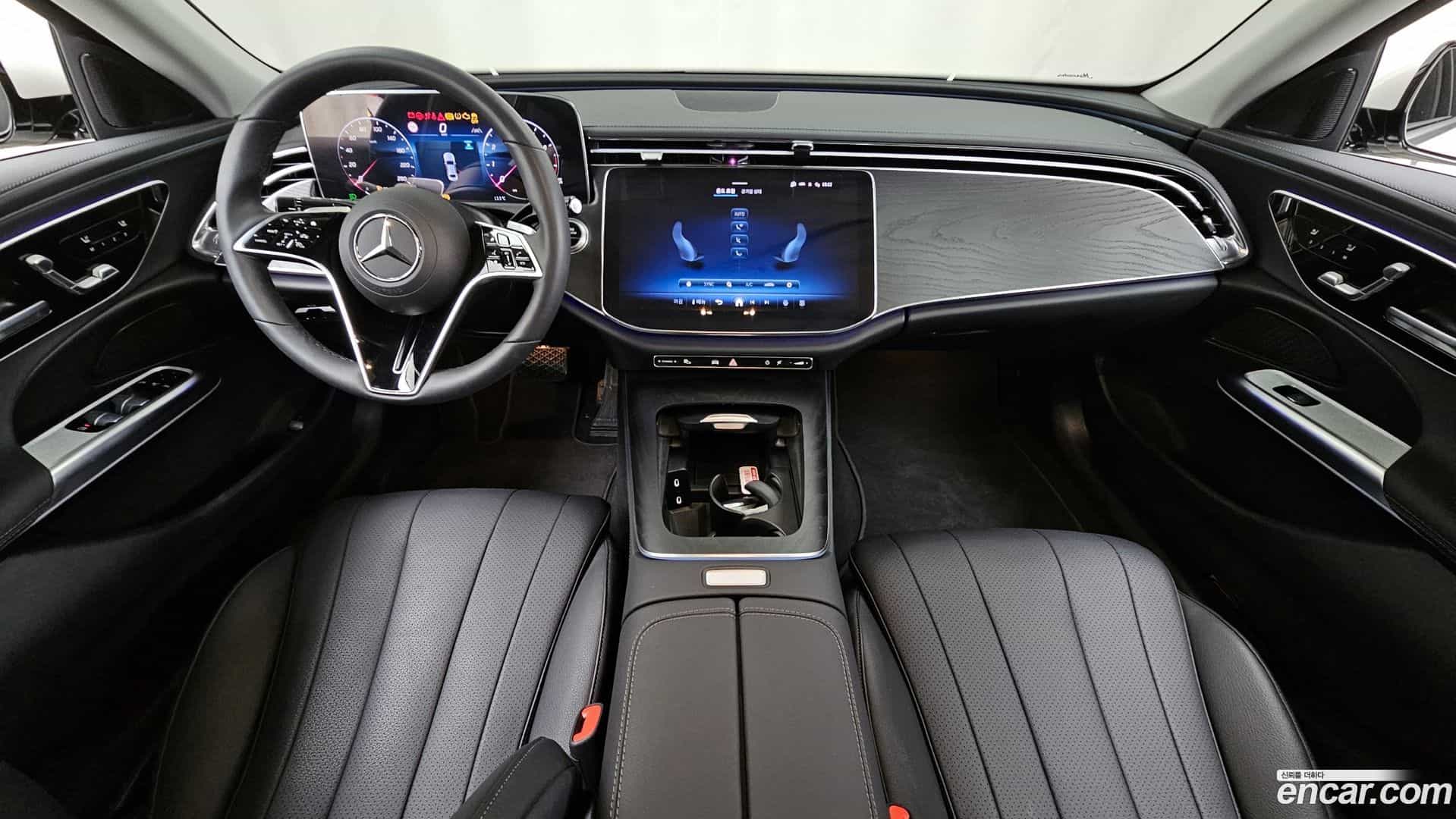 E-Class Mercedes-Benz 2024.8-INNER-007