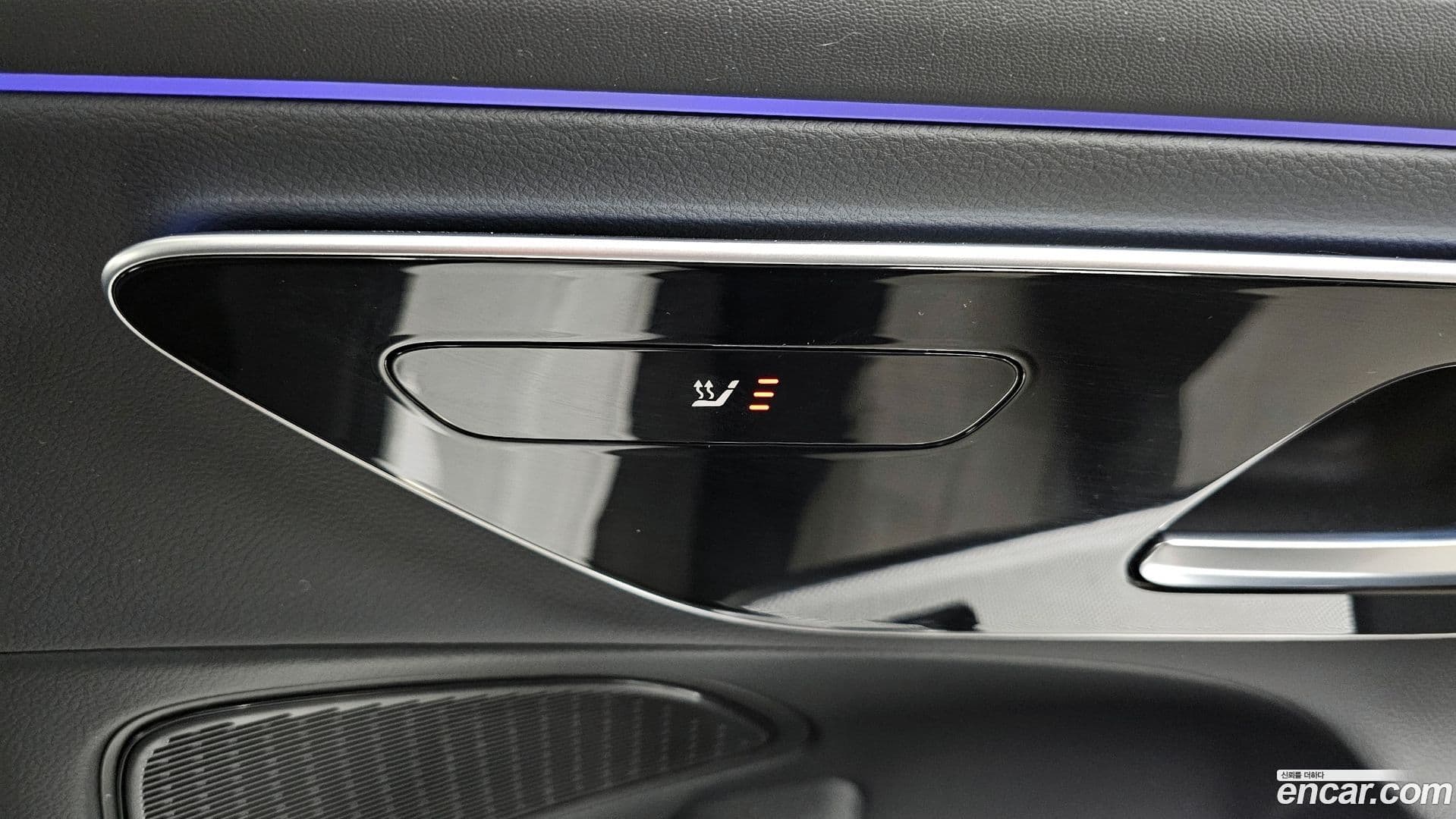 Main__Slider__Photo:E-Class Mercedes-Benz 2024.8-18