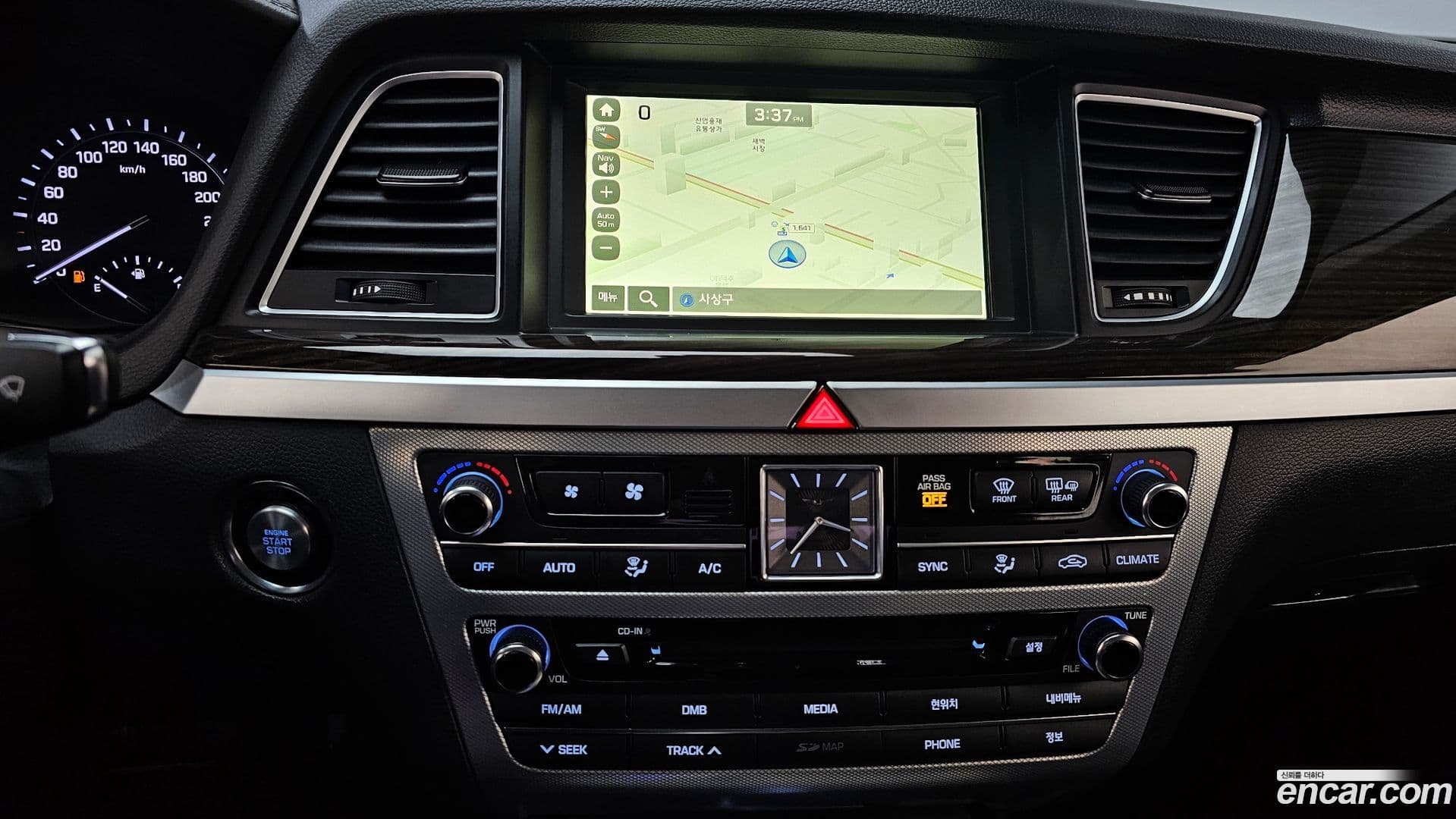 Main__Slider__Photo:G80 Genesis 2016.10-14