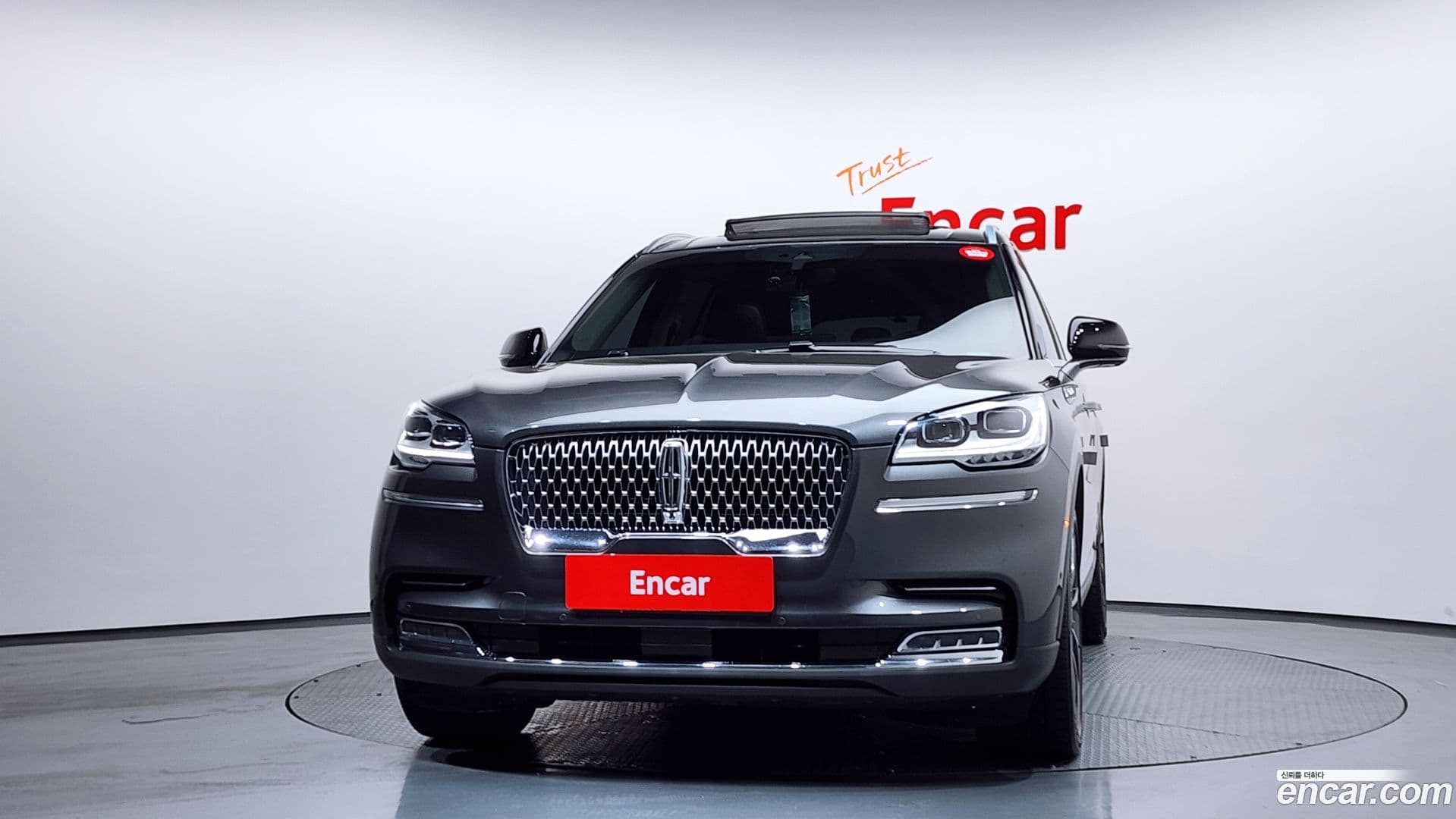 Main__Slider__Photo:Aviator Lincoln 2020.8-2