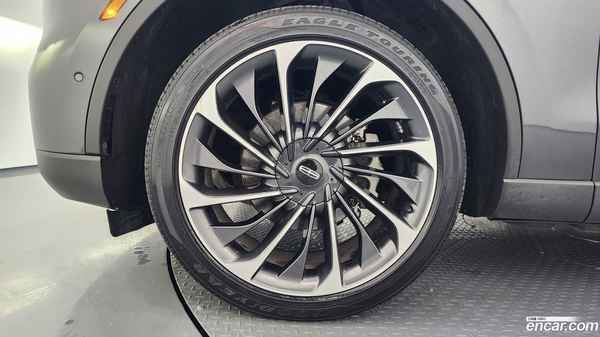 Main__Slider__Photo:Aviator Lincoln 2020.8-4