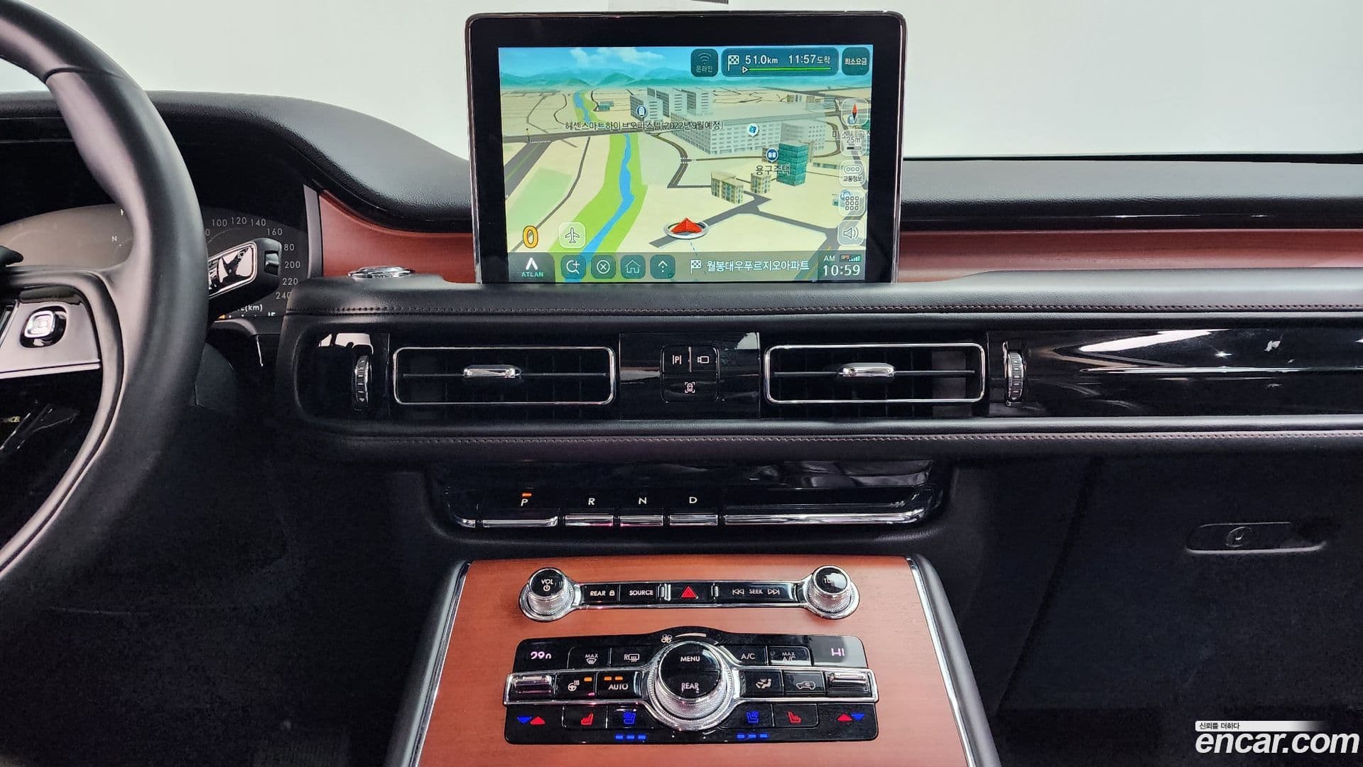 Main__Slider__Photo:Aviator Lincoln 2020.8-14