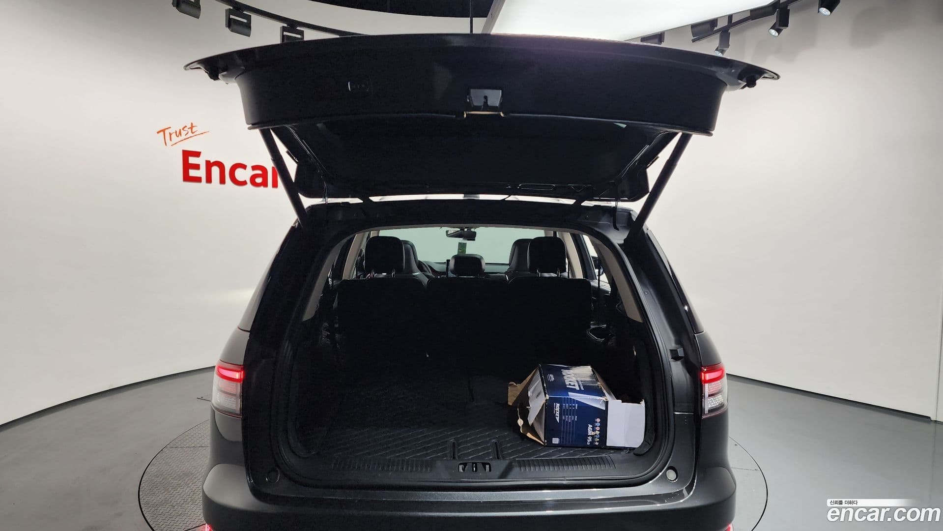 Main__Slider__Photo:Aviator Lincoln 2020.8-19