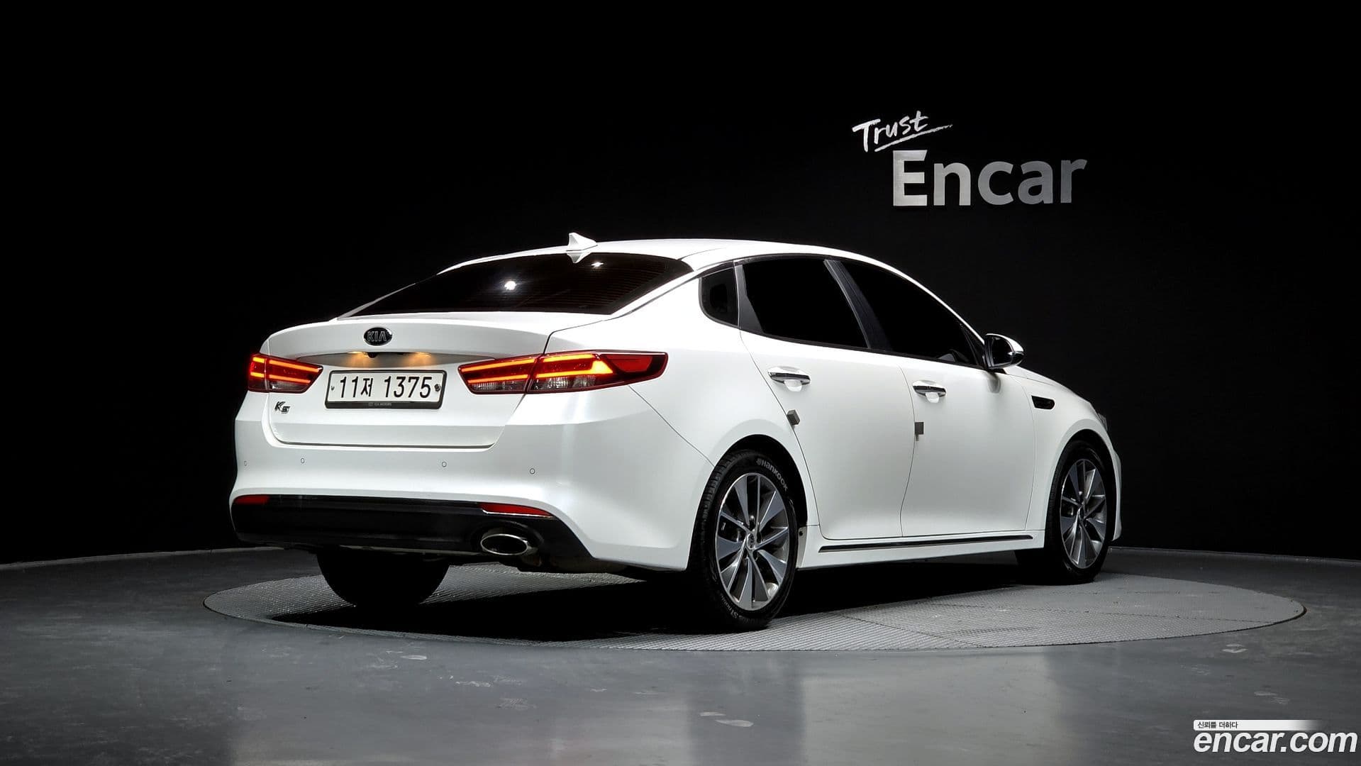 Main__Slider__Photo:K5 Kia 2015.7-1