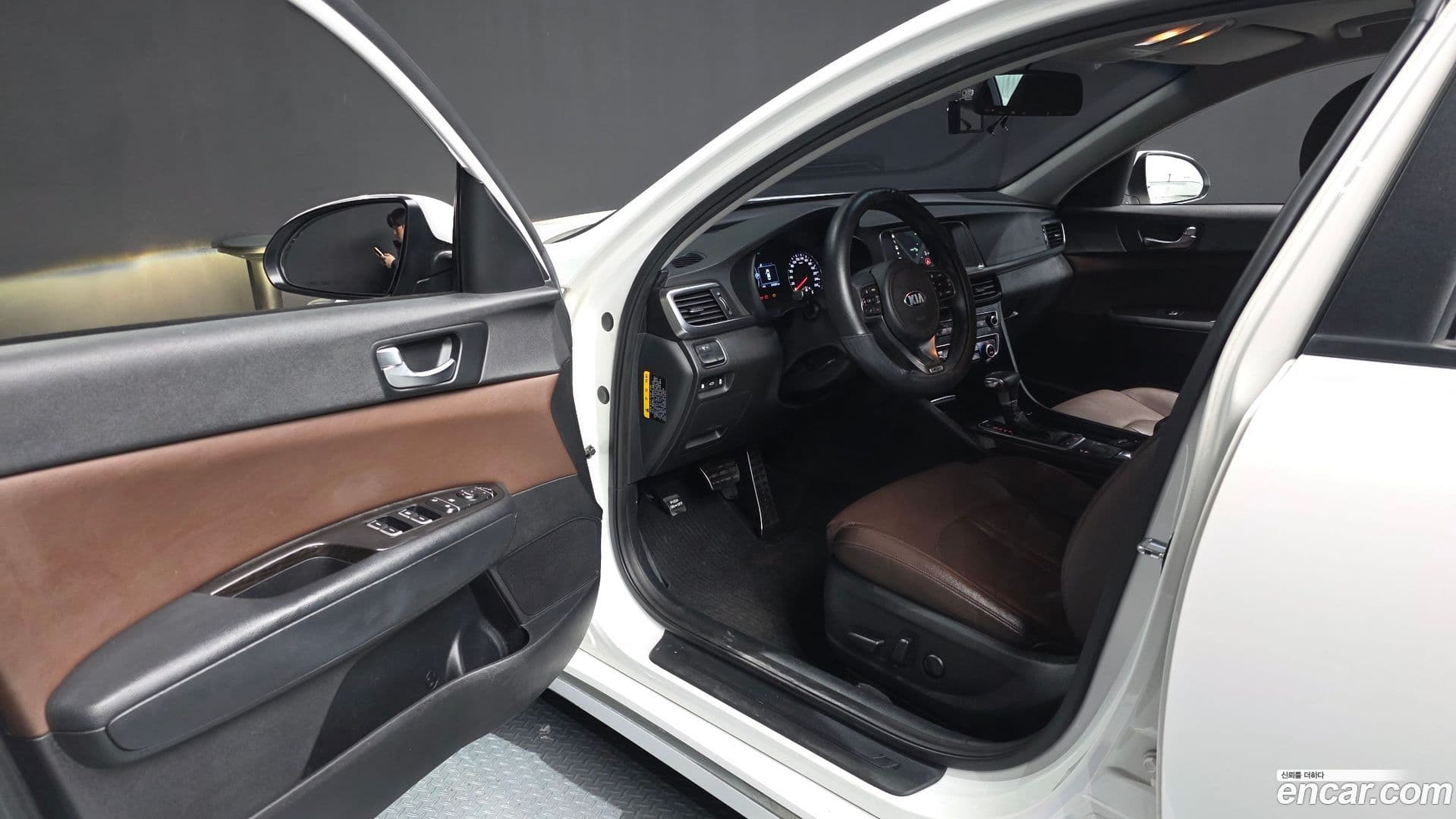 Main__Slider__Photo:K5 Kia 2015.7-9