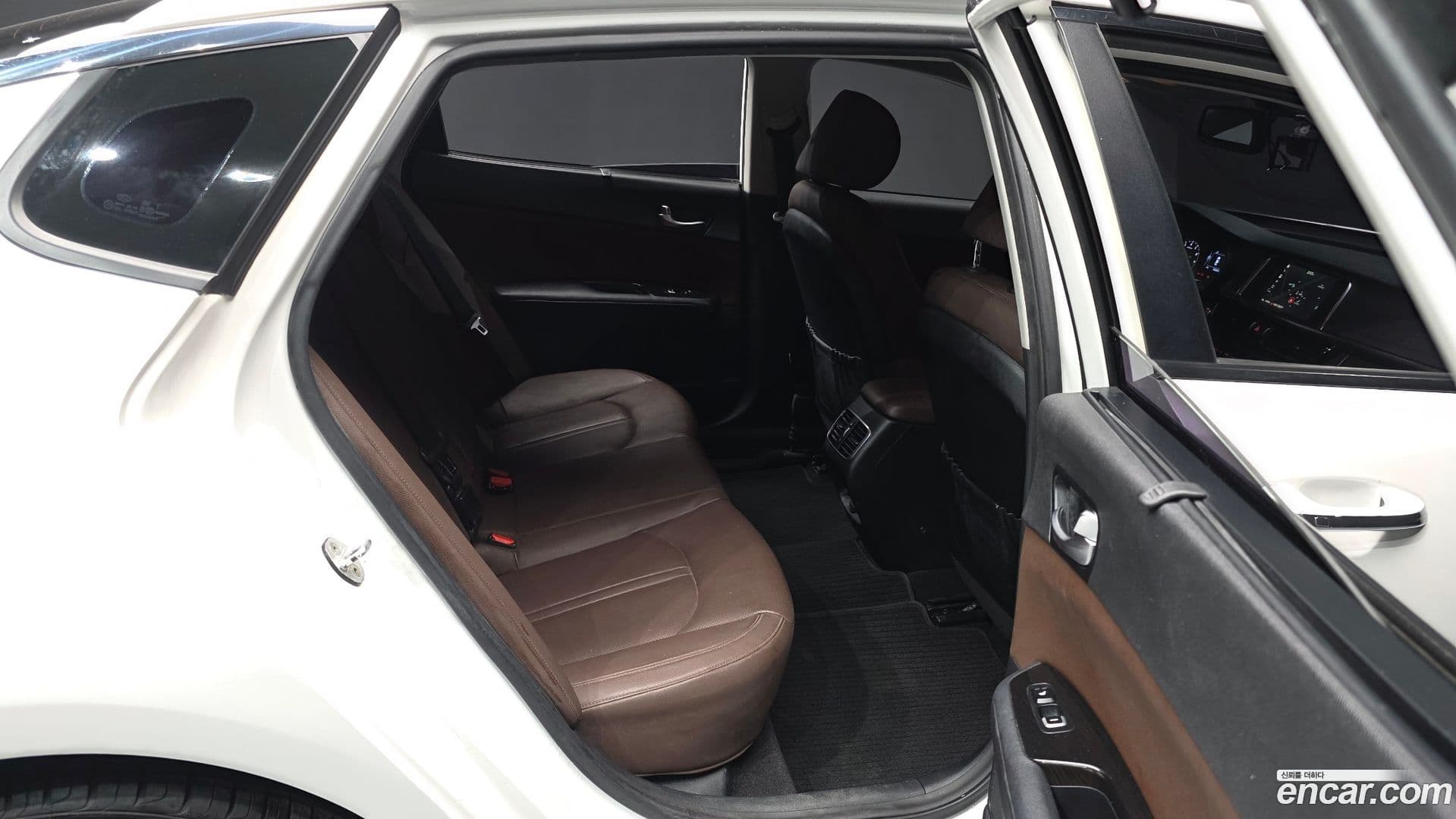 Main__Slider__Photo:K5 Kia 2015.7-11