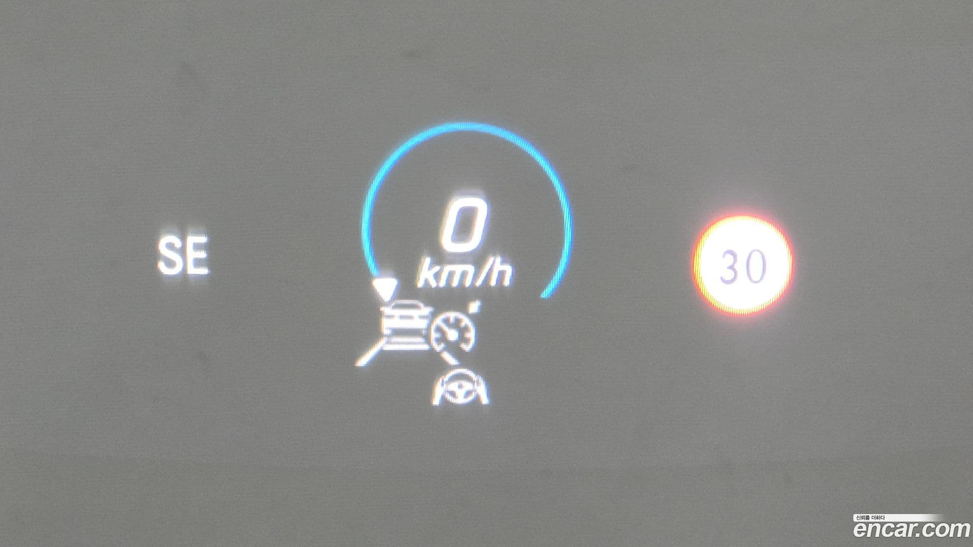 Main__Slider__Photo:E-Class Mercedes-Benz 2021.2-16