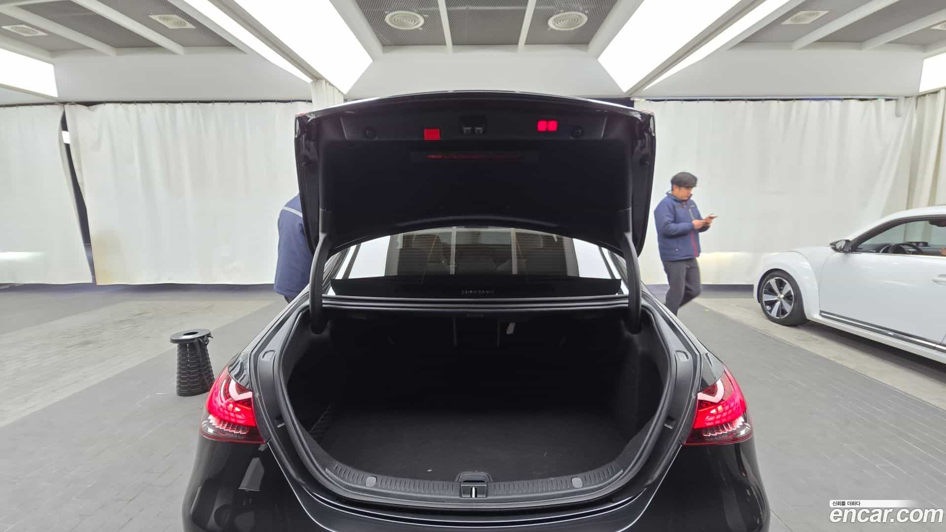 E-Class Mercedes-Benz 2021.2-OPTION-024