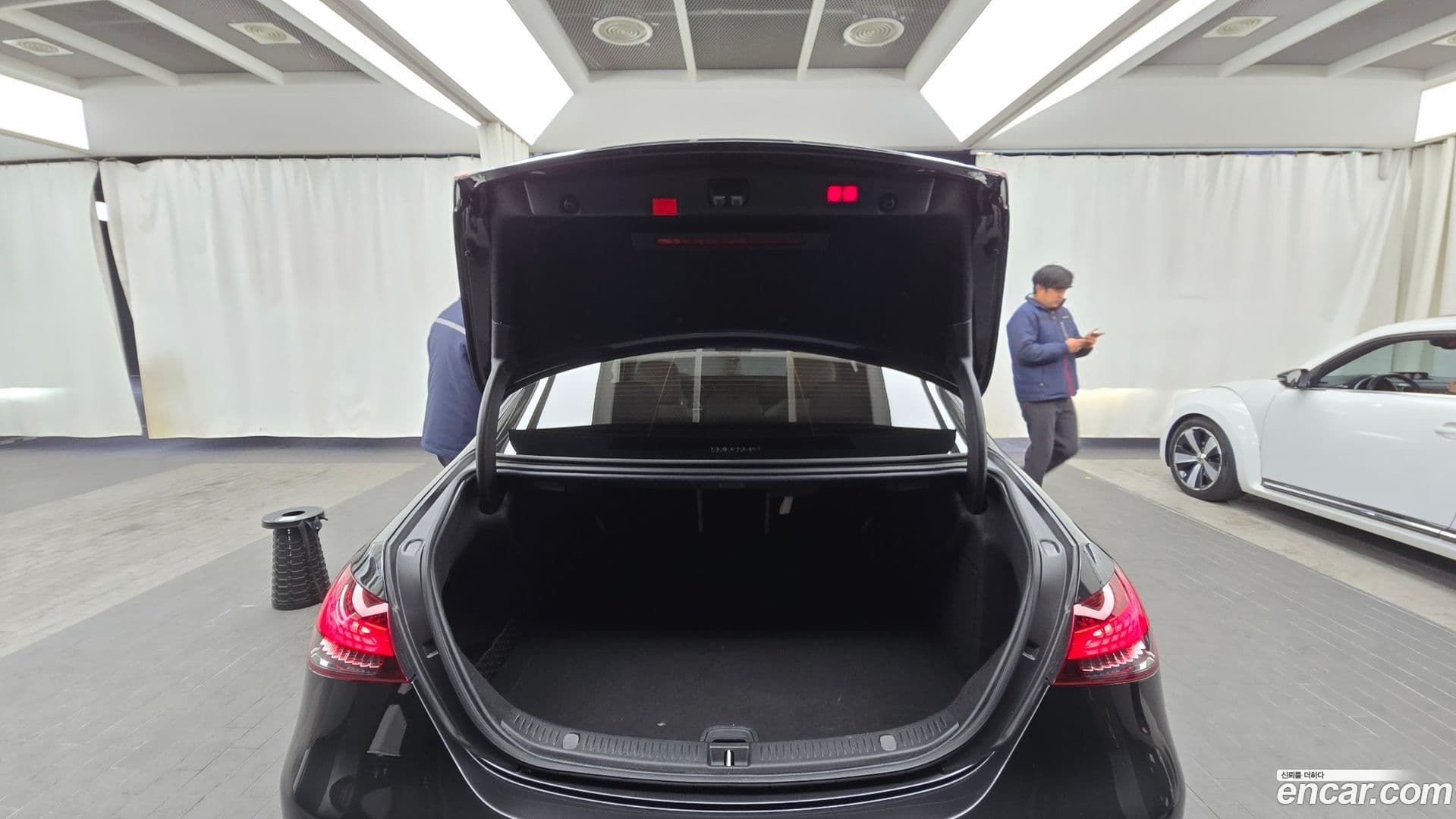 Main__Slider__Photo:E-Class Mercedes-Benz 2021.2-19