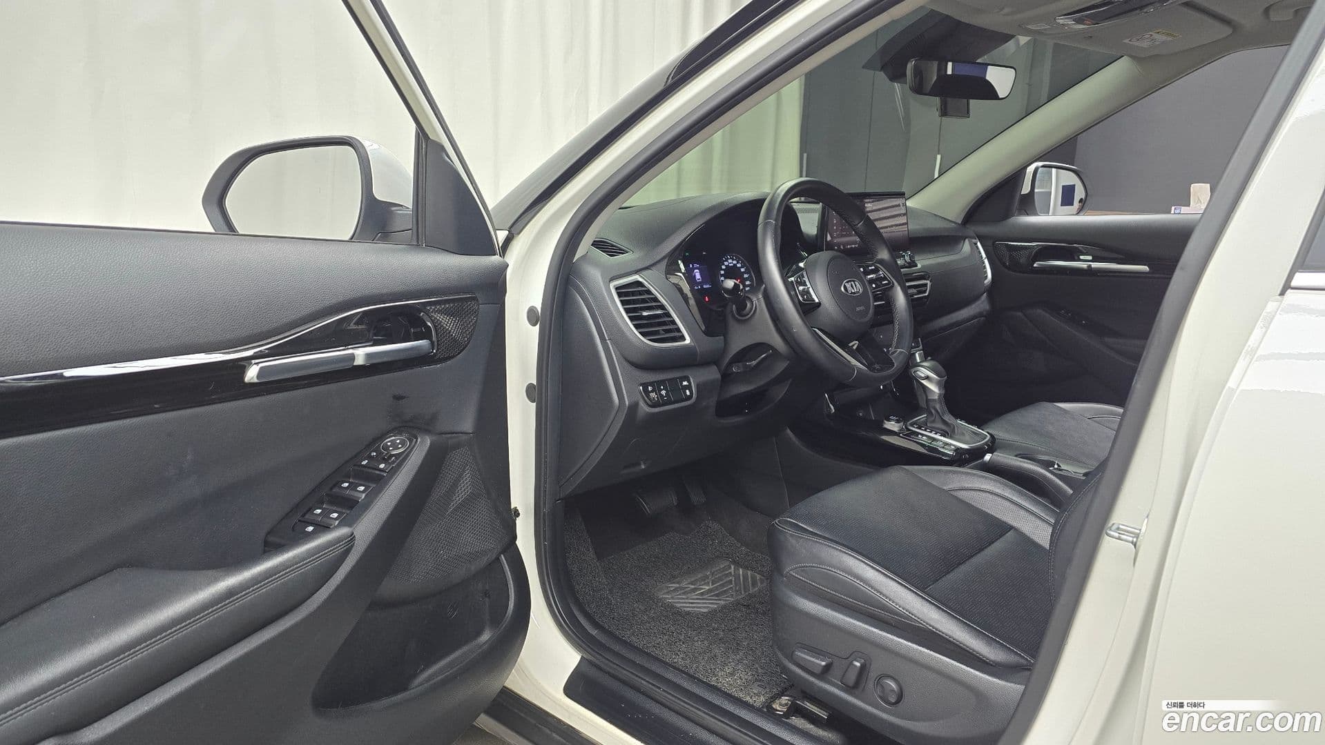 Main__Slider__Photo:Seltos Kia 2020.4-9