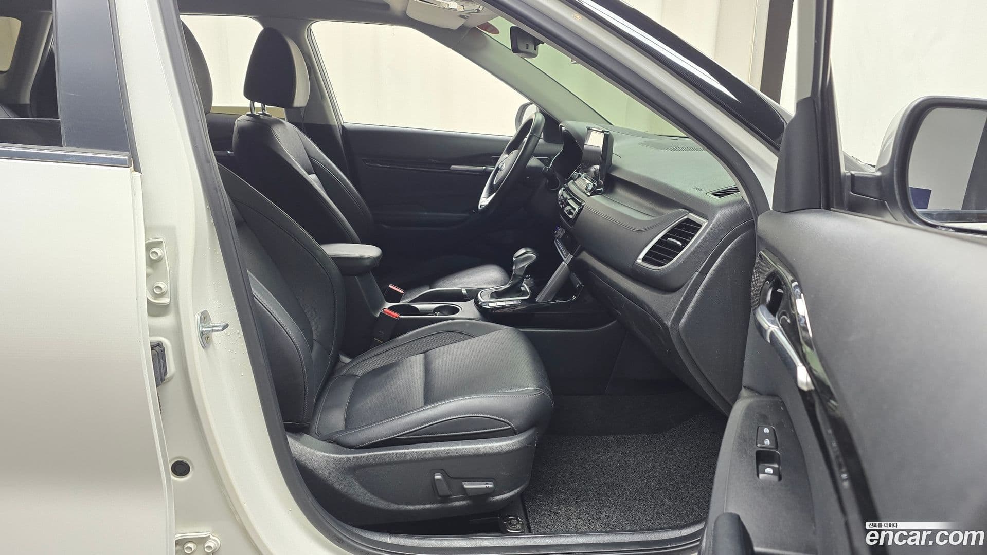 Main__Slider__Photo:Seltos Kia 2020.4-10