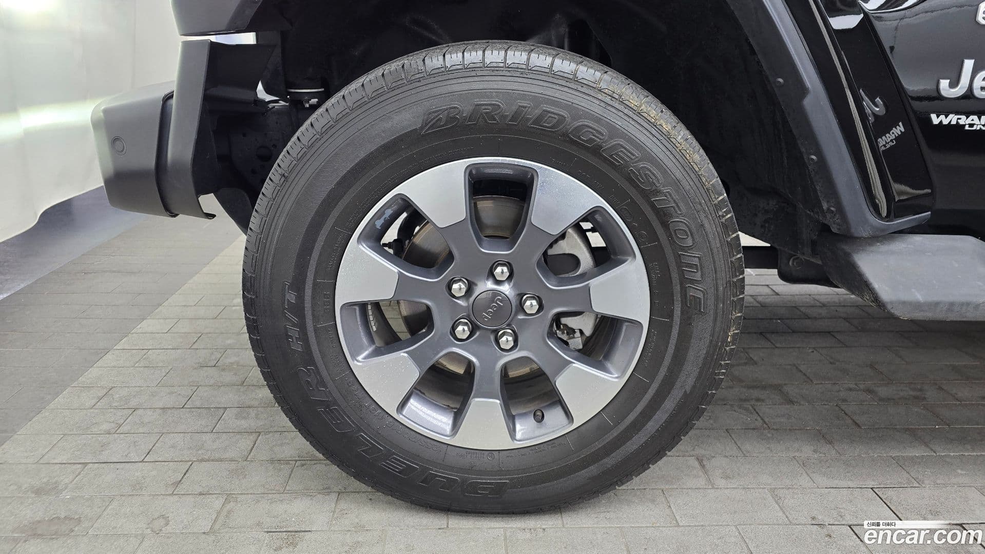 Main__Slider__Photo:Wrangler Jeep 2022.11-4