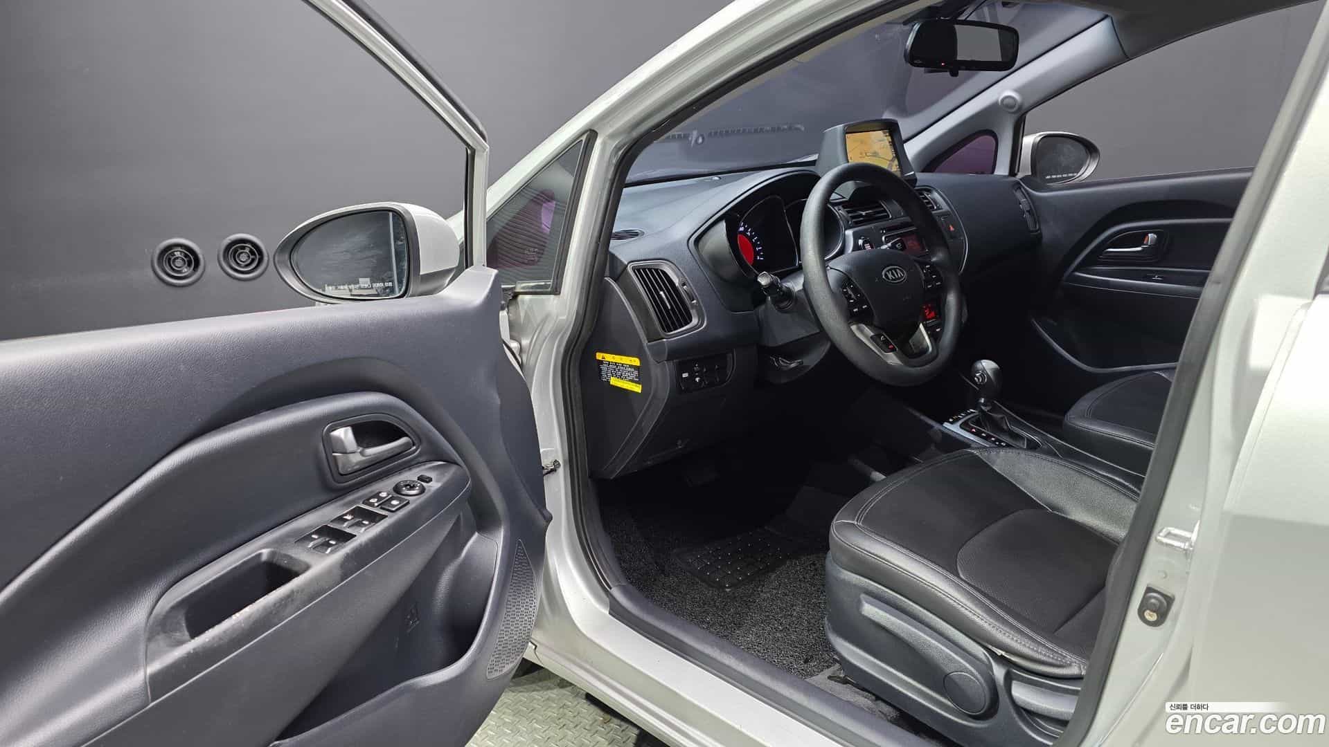 pride Kia 2012.0-INNER-010