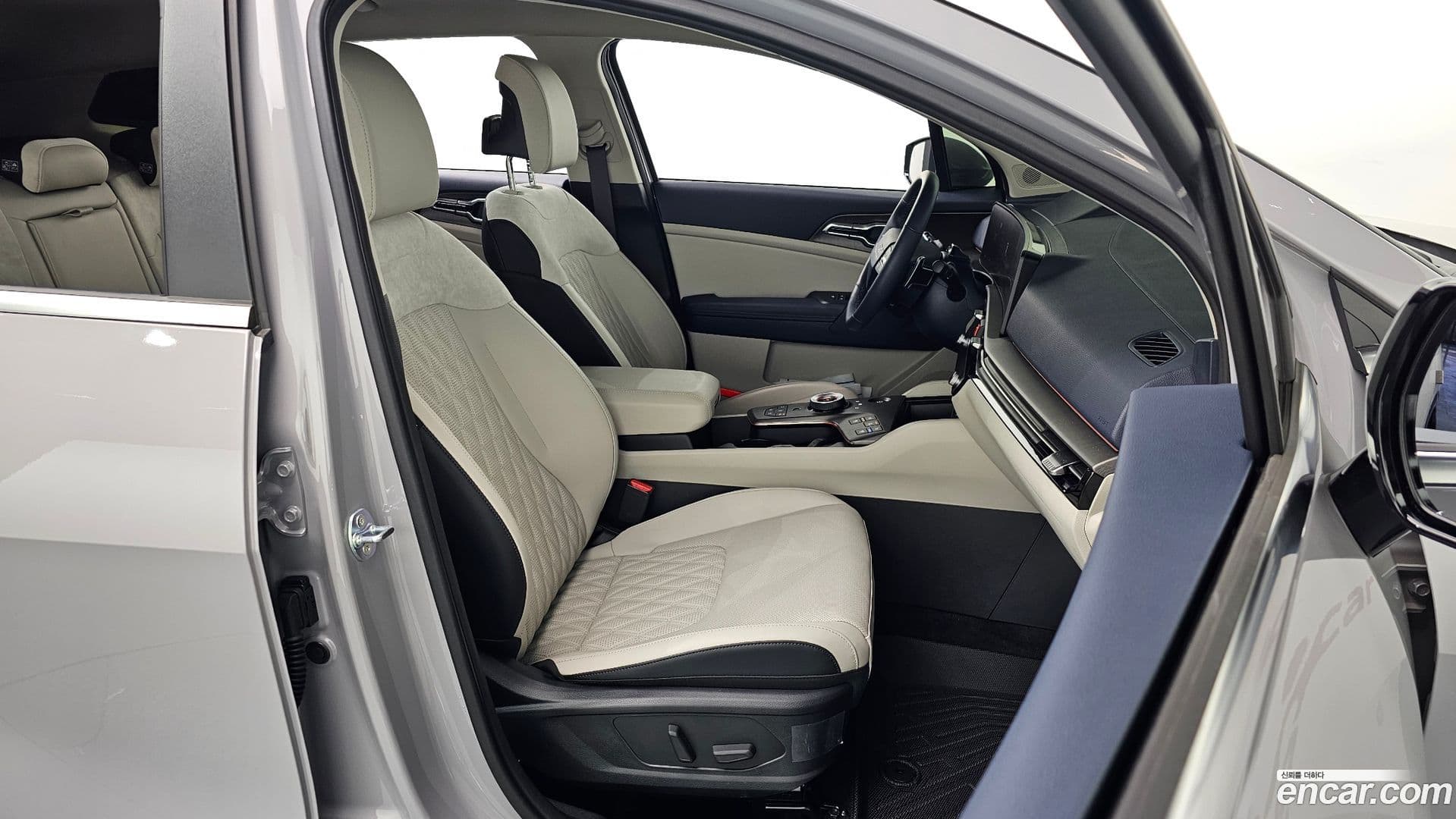 Main__Slider__Photo:Sportage Kia 2025.0-9