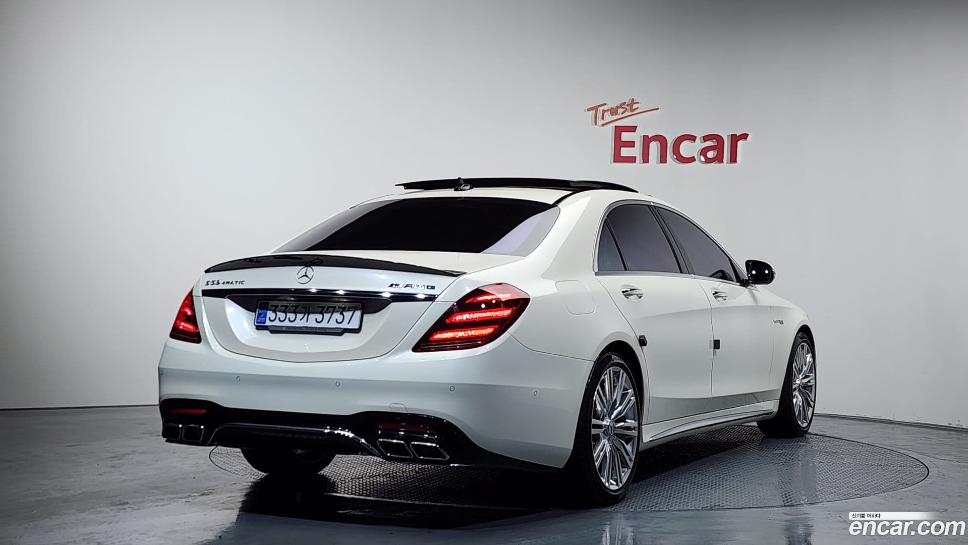 Main__Slider__Photo:S-Class Mercedes-Benz 2015.9-1