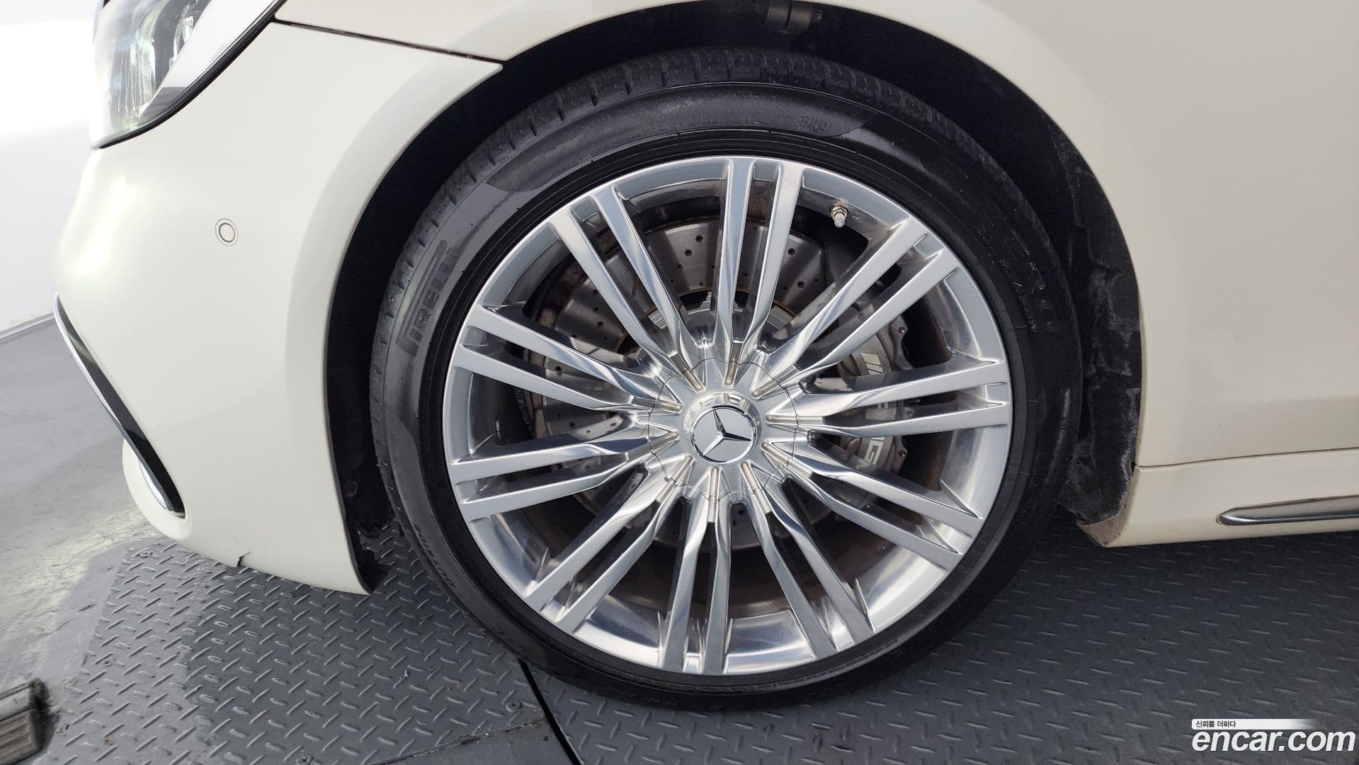 Main__Slider__Photo:S-Class Mercedes-Benz 2015.9-4