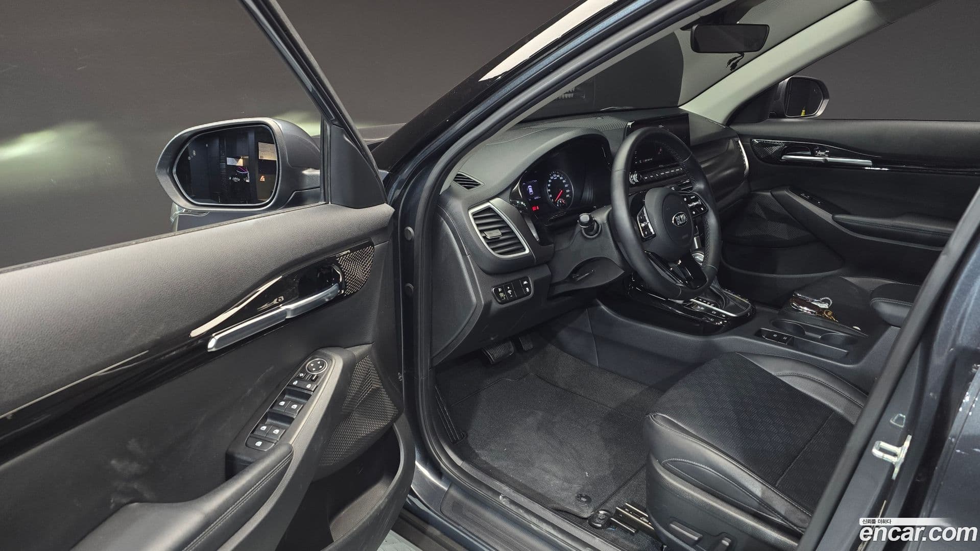 Main__Slider__Photo:Seltos Kia 2020.5-9