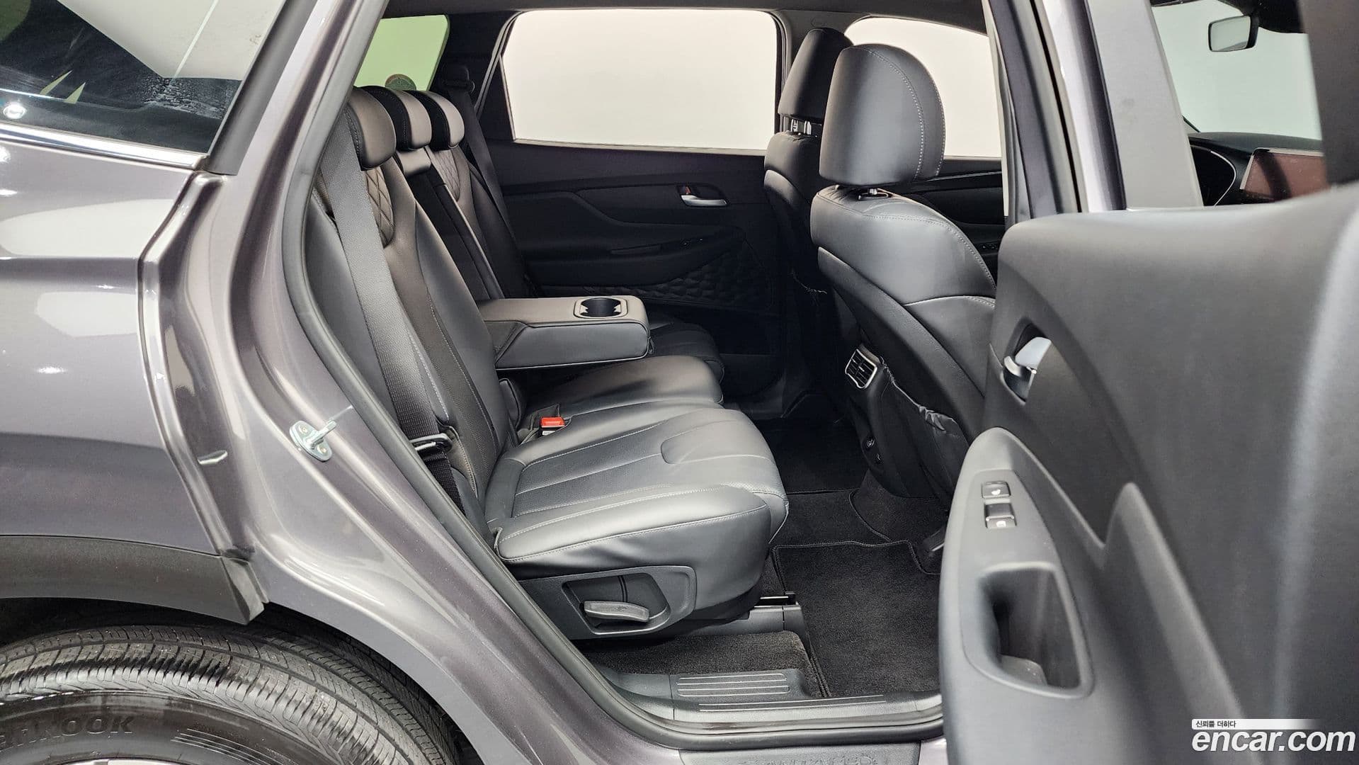 Main__Slider__Photo:Santafe Hyundai 2020.11-11