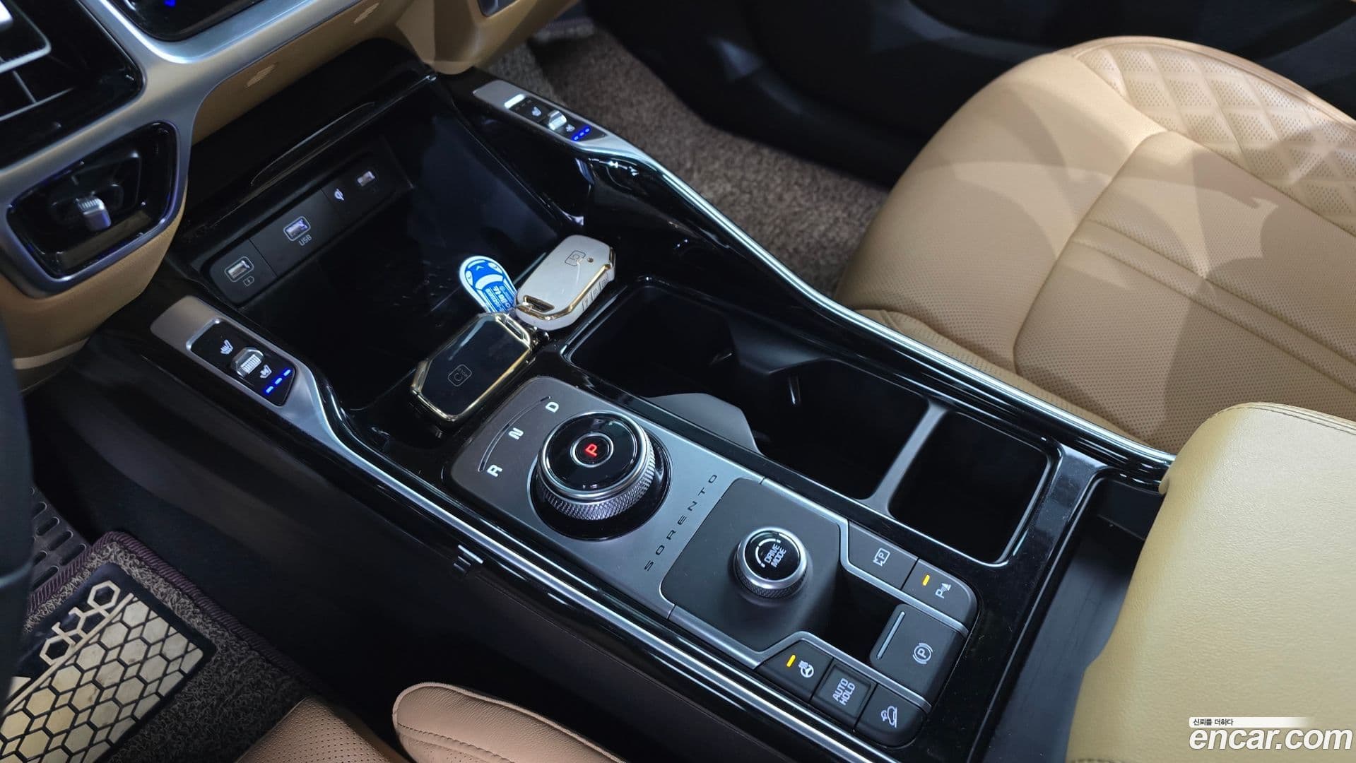 Main__Slider__Photo:Sorento Kia 2021.0-8