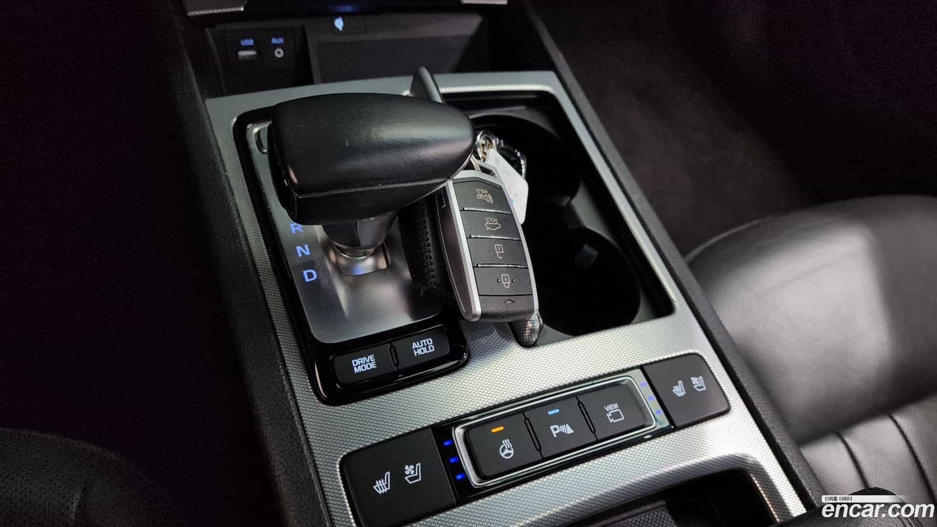 G80 Genesis 2018.0-INNER-009