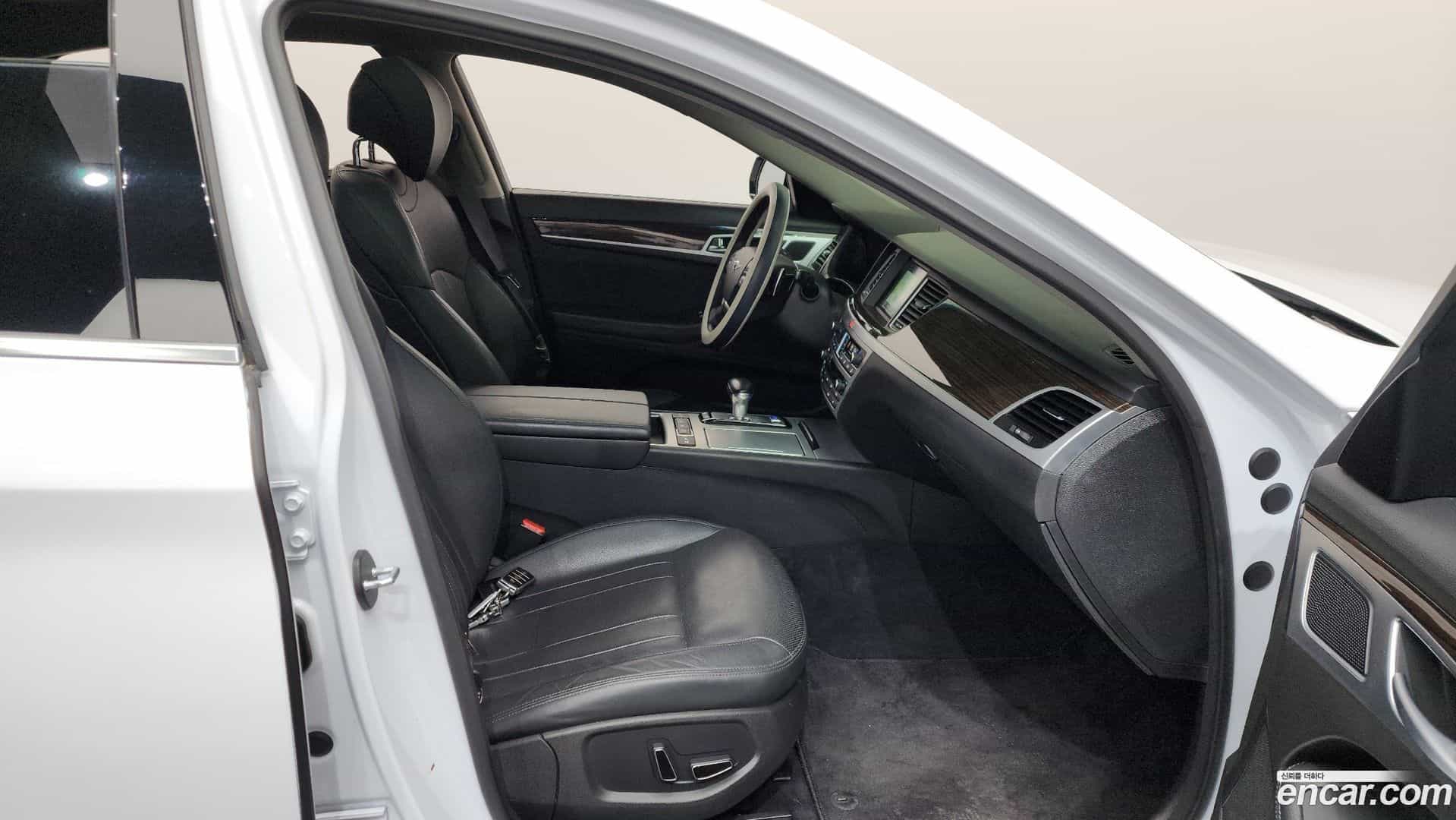 G80 Genesis 2018.0-OPTION-015