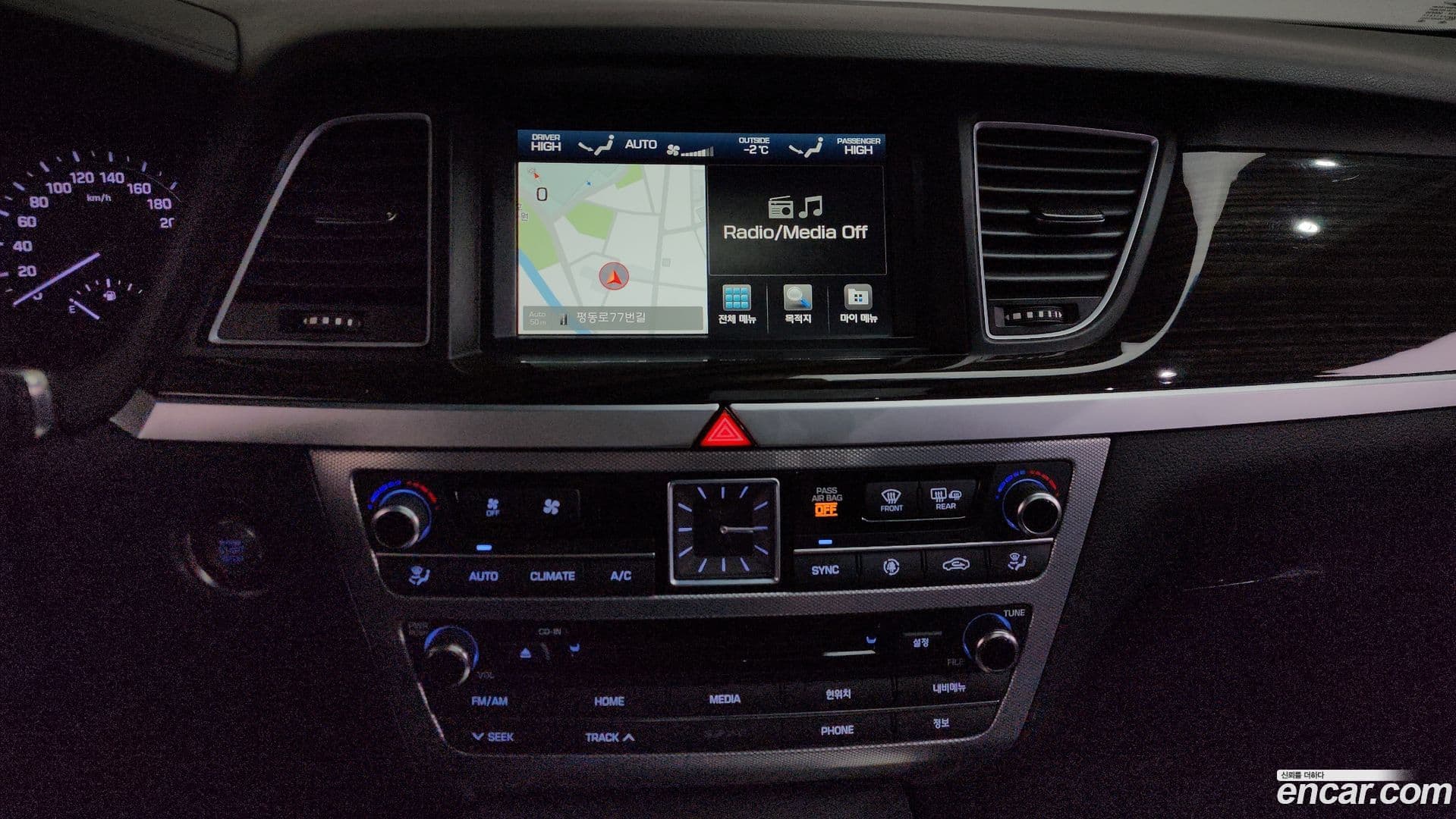 Main__Slider__Photo:G80 Genesis 2018.0-14